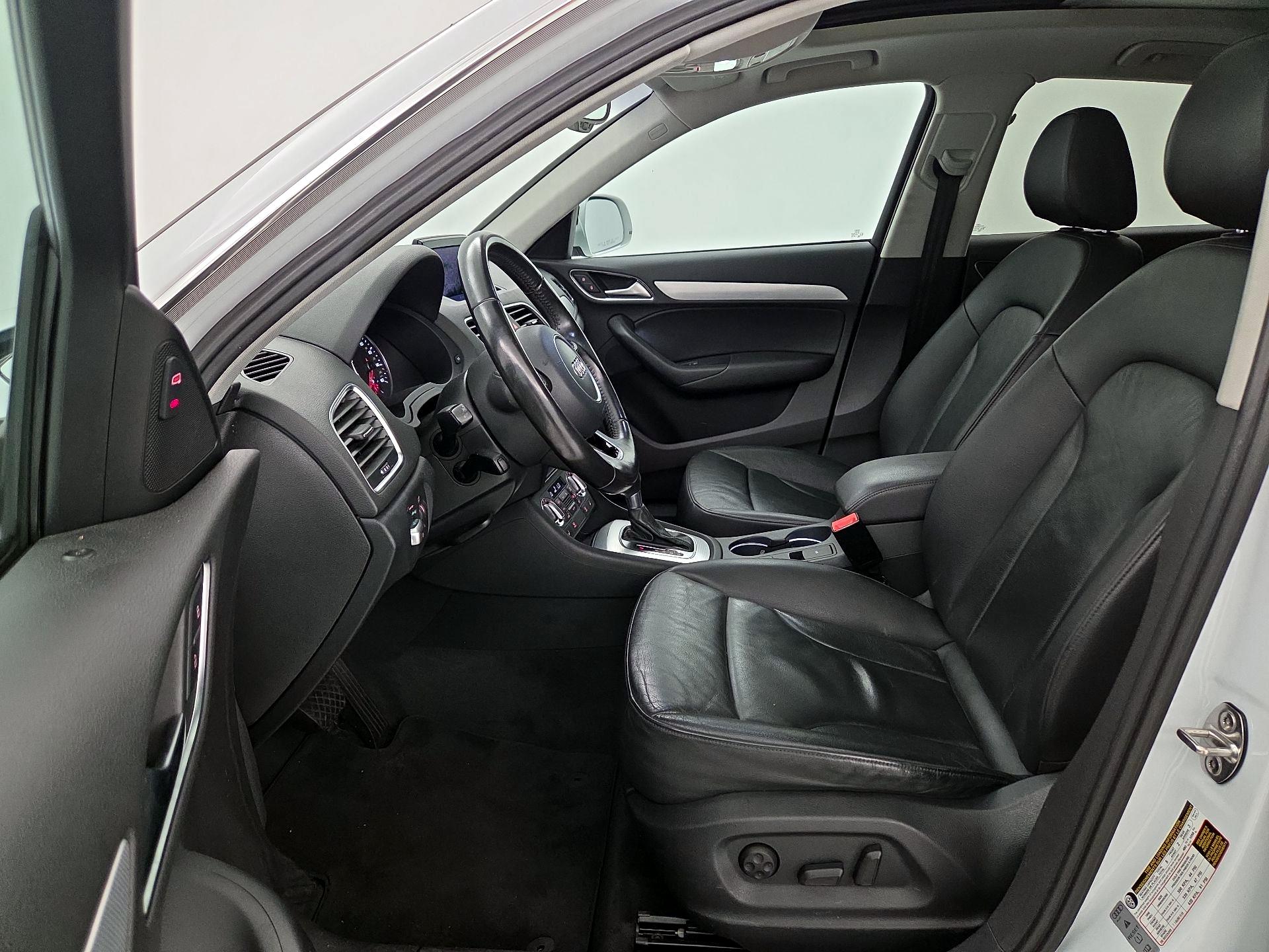 Thumbnail: 2015 Audi Q3 - 11