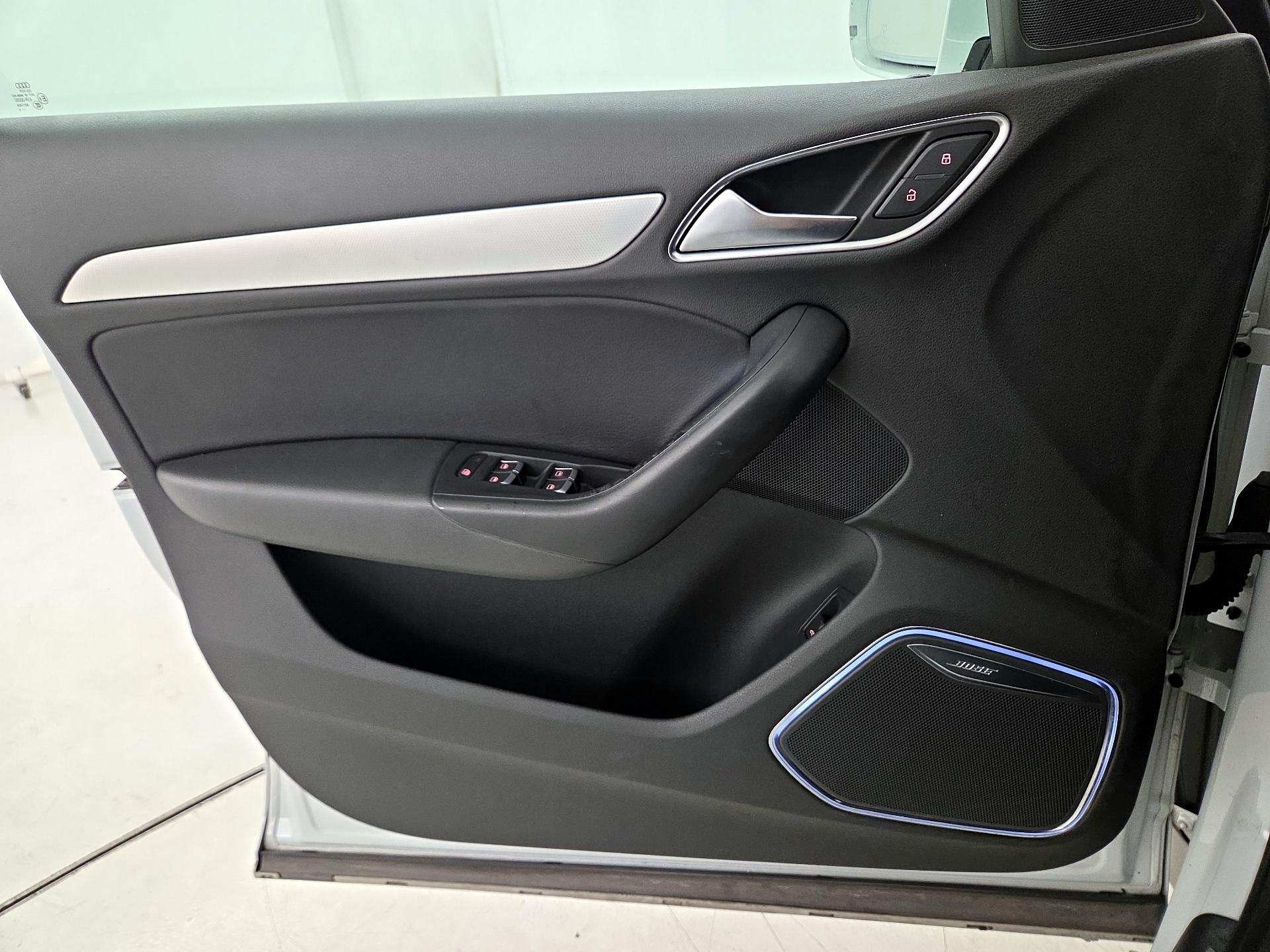 Thumbnail: 2015 Audi Q3 - 12