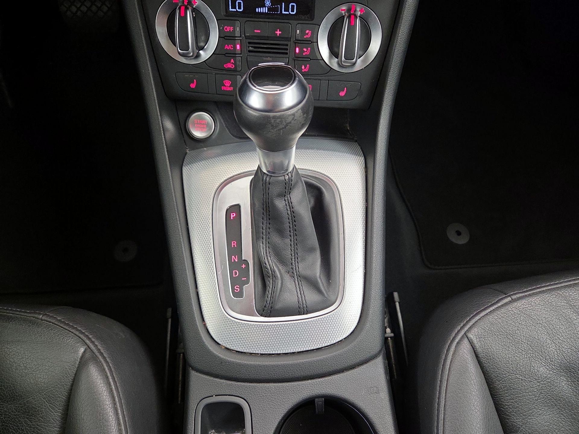 Thumbnail: 2015 Audi Q3 - 18