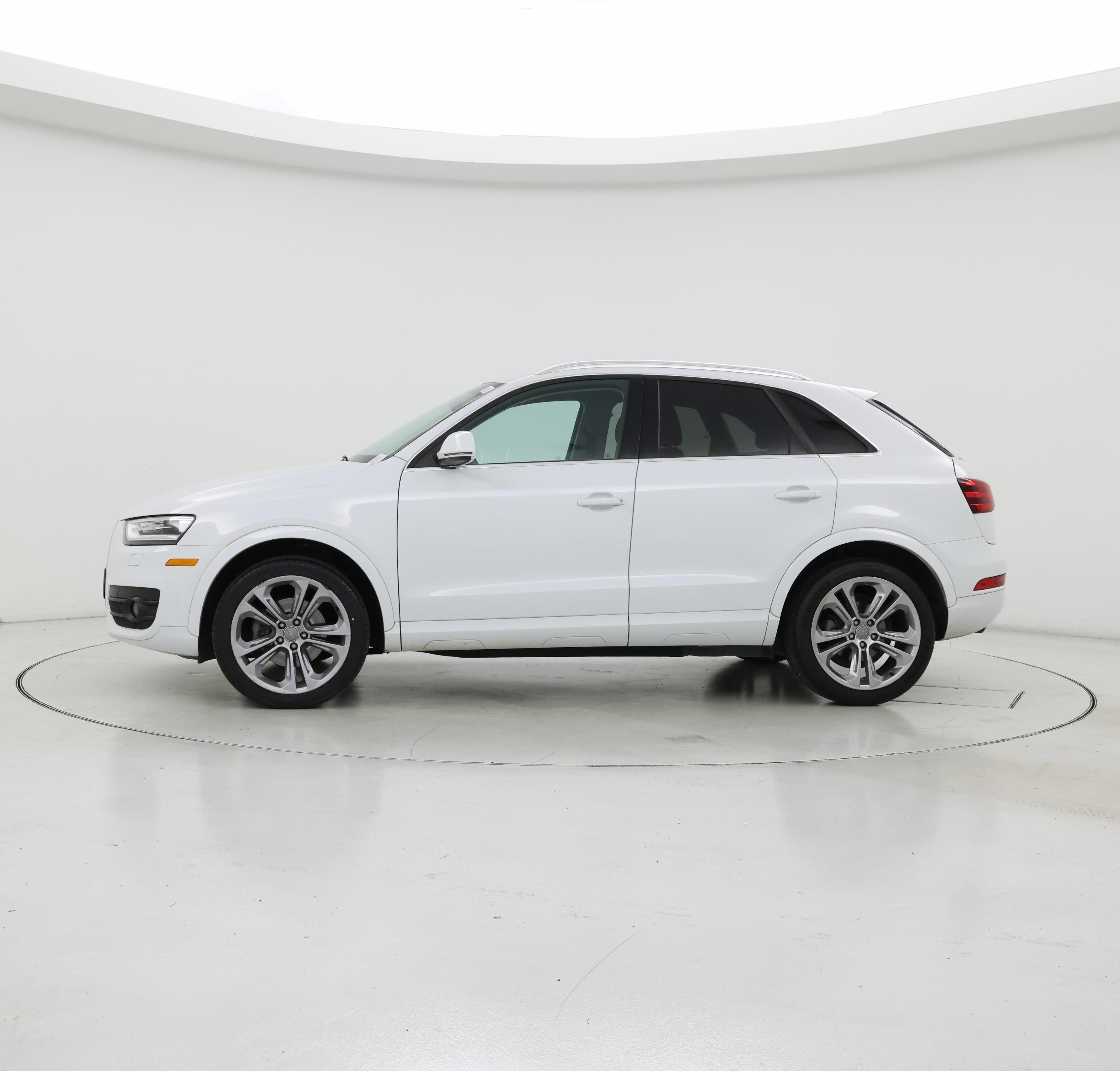 Thumbnail: 2015 Audi Q3 - 3