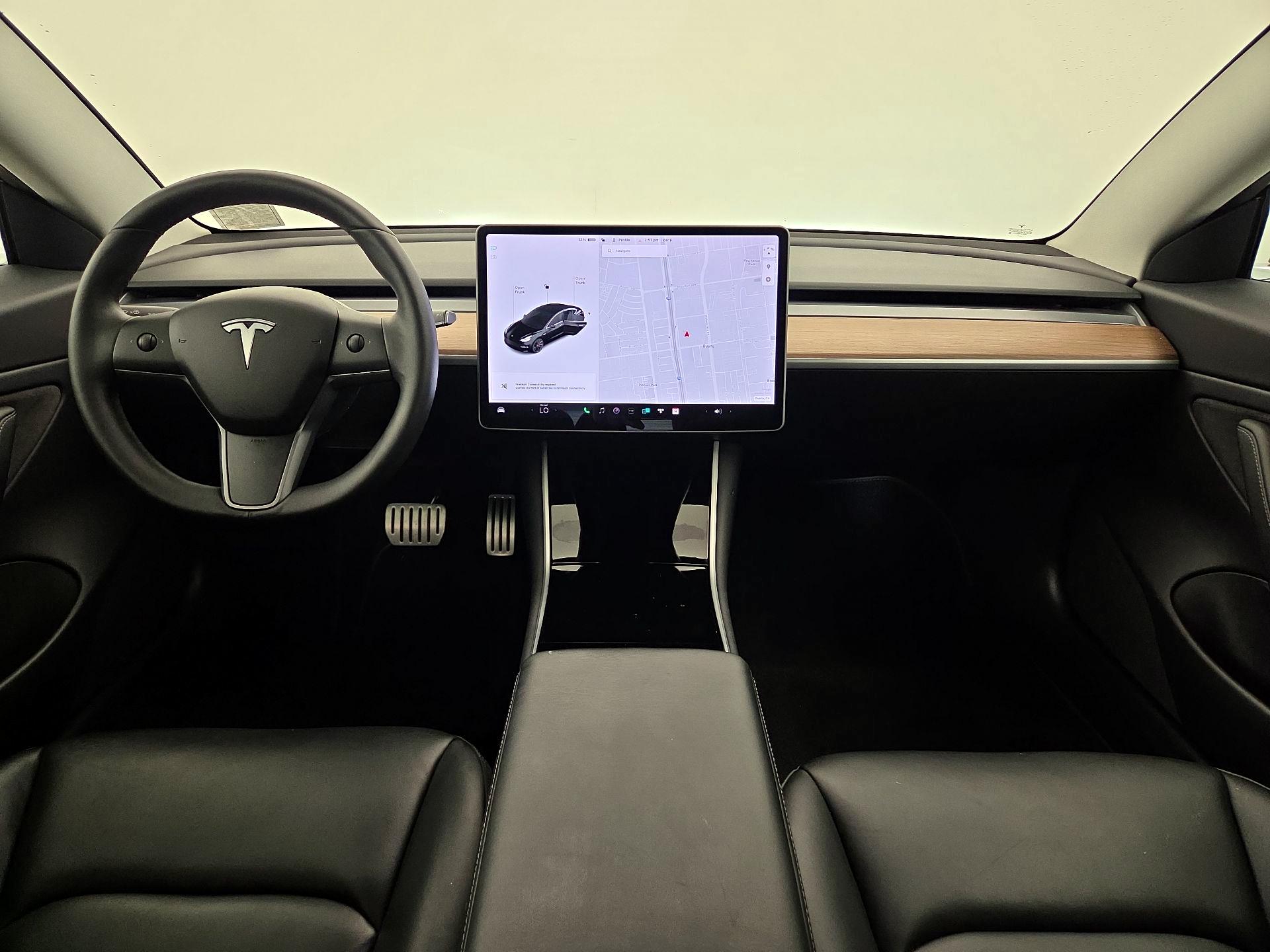 Thumbnail: 2020 Tesla Model 3 - 9