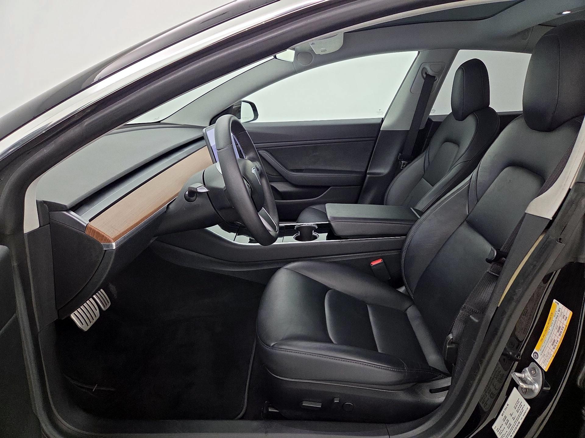 Thumbnail: 2020 Tesla Model 3 - 11