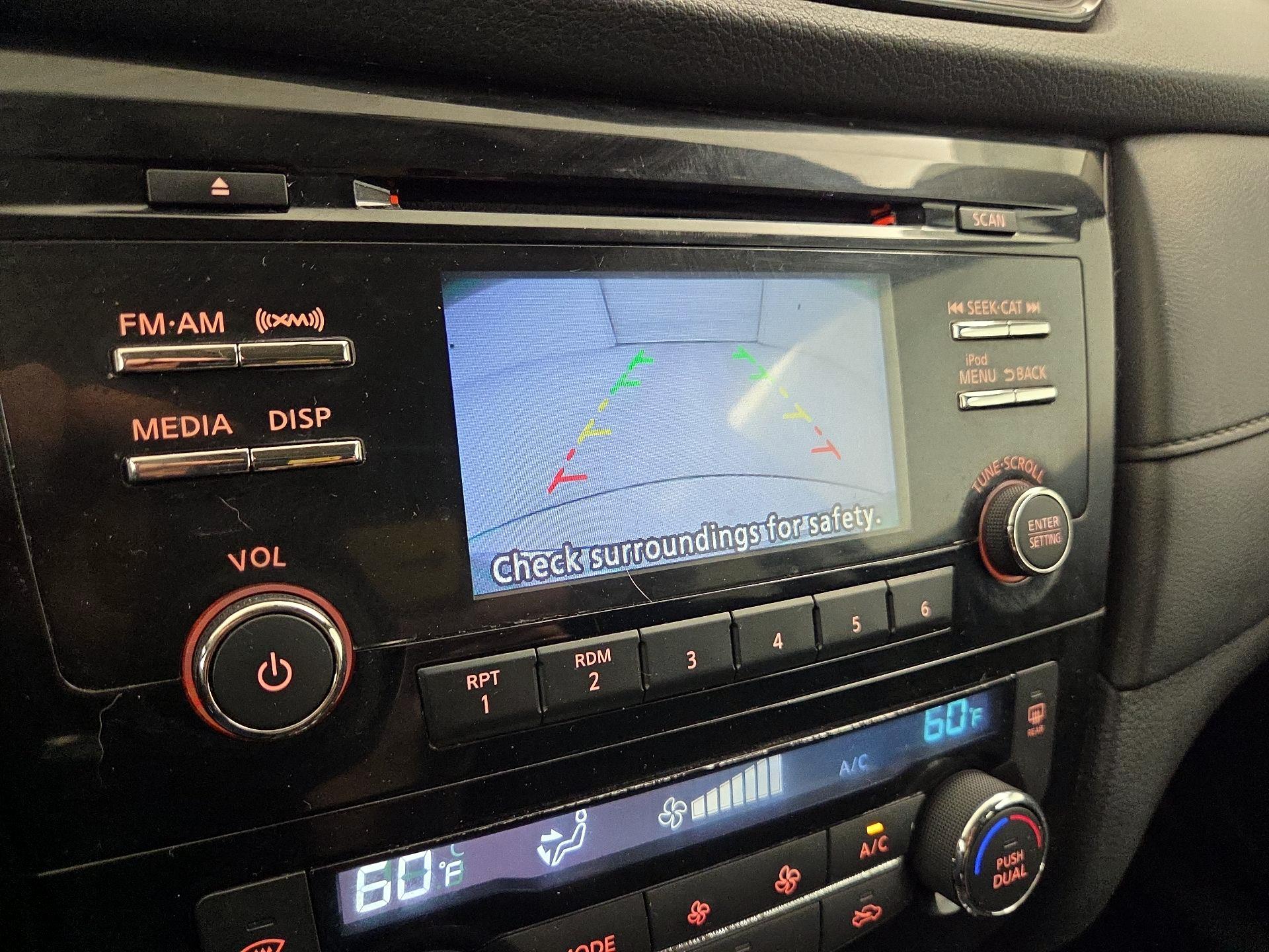 Thumbnail: 2017 Nissan Rogue - 14