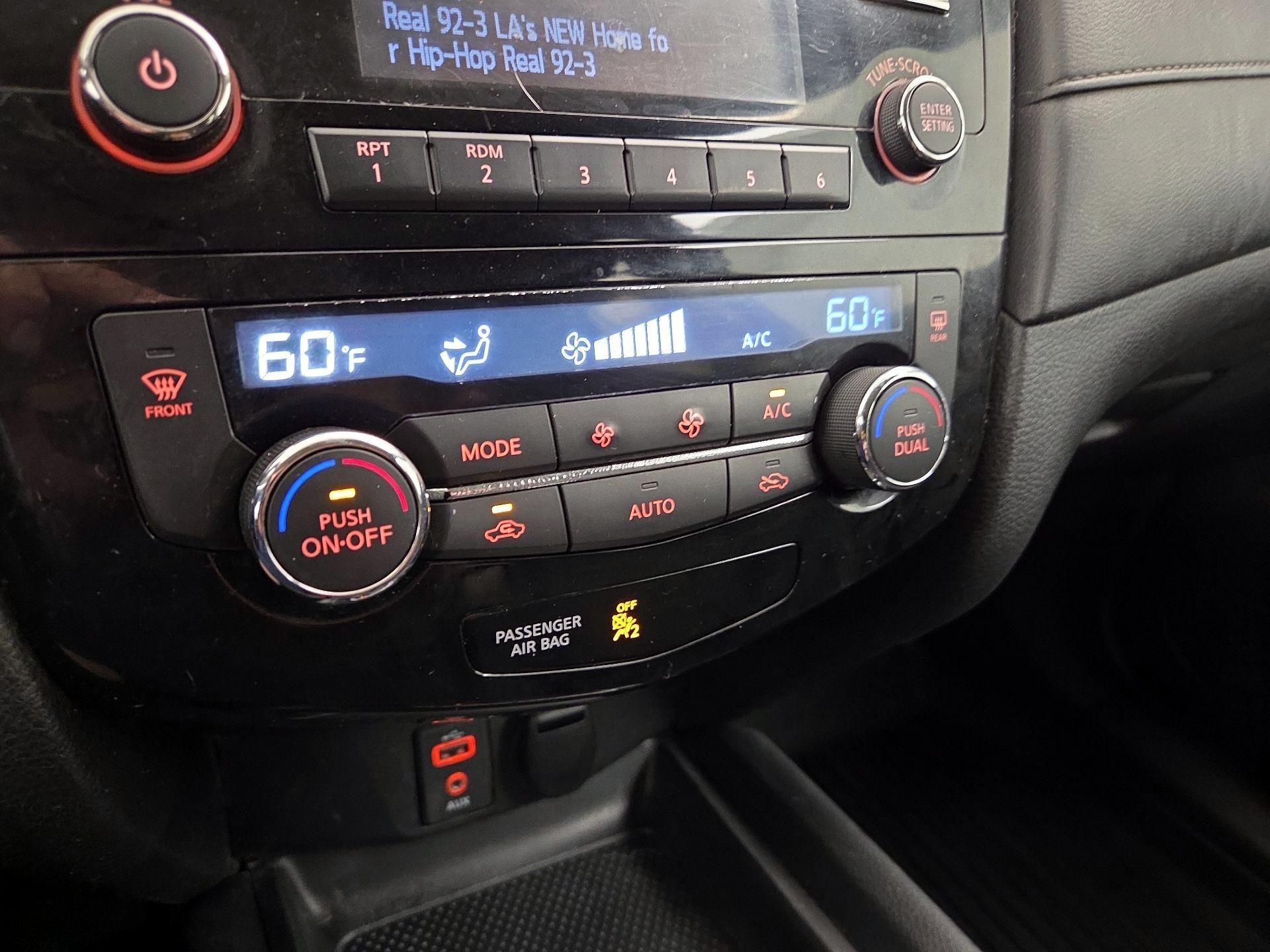 Thumbnail: 2017 Nissan Rogue - 16