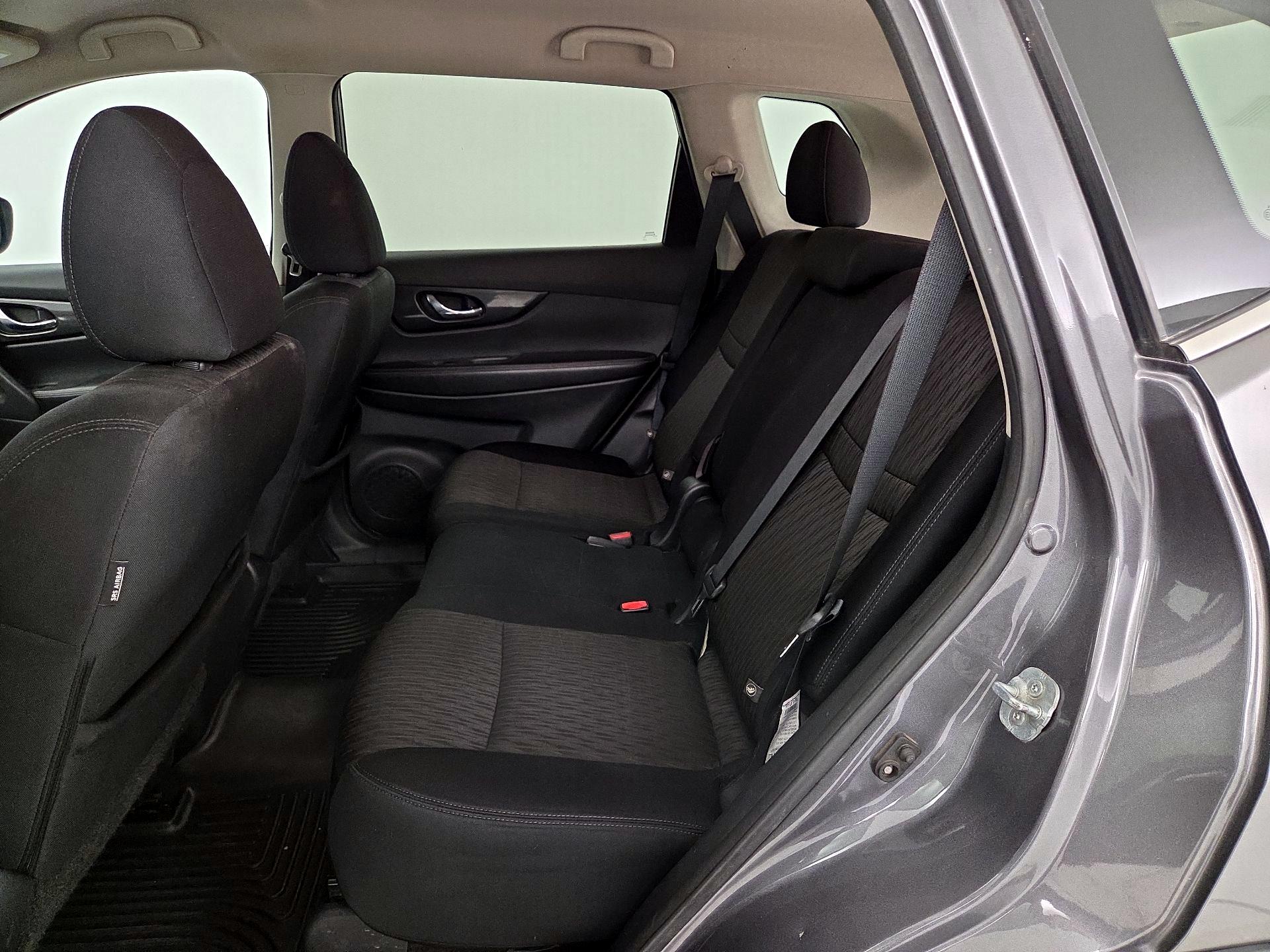 Thumbnail: 2017 Nissan Rogue - 19