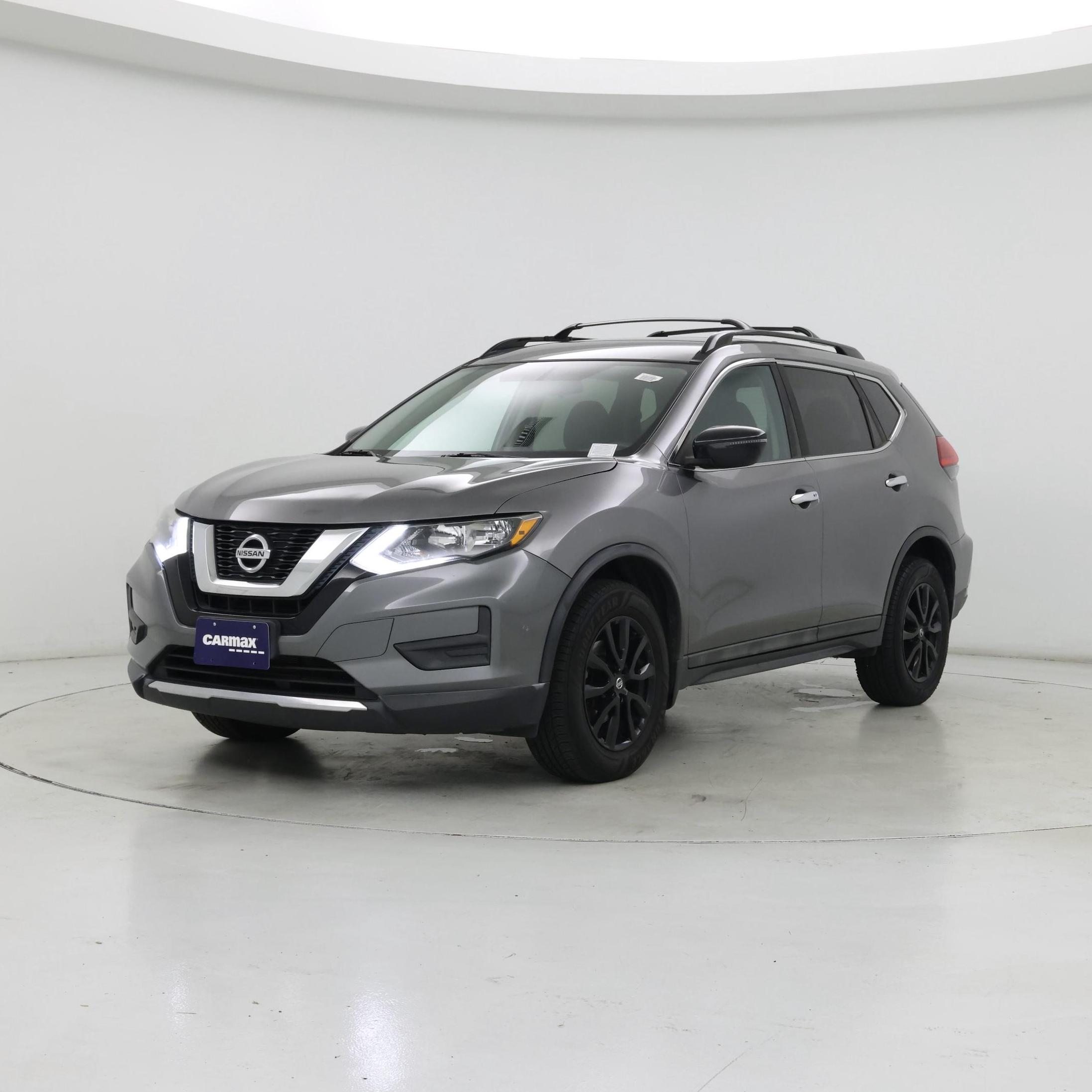 Thumbnail: 2017 Nissan Rogue - 4
