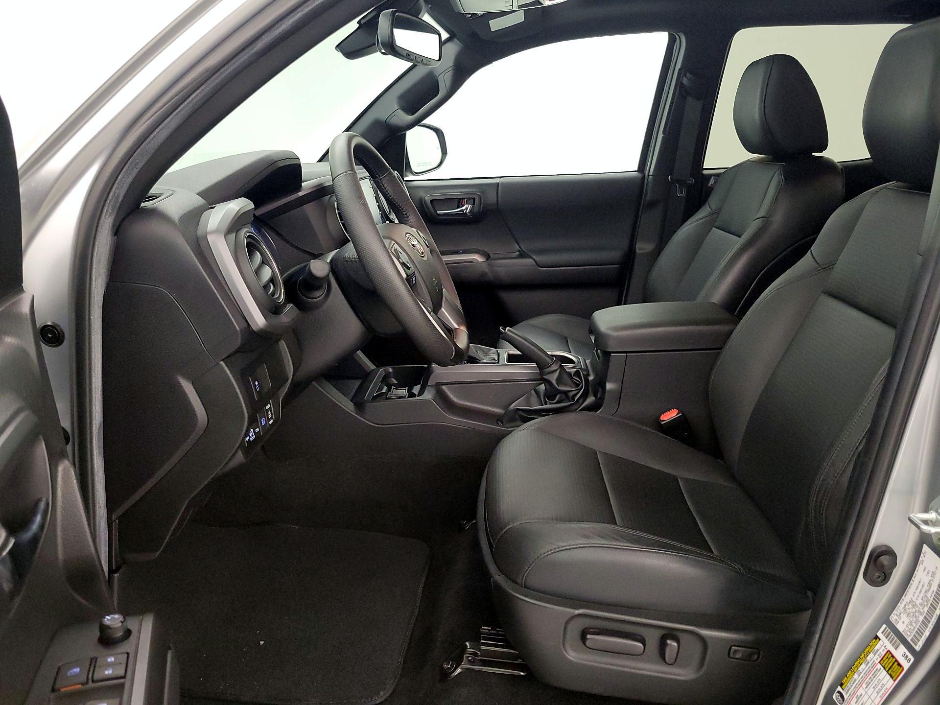 Thumbnail: 2022 Toyota Tacoma - 11