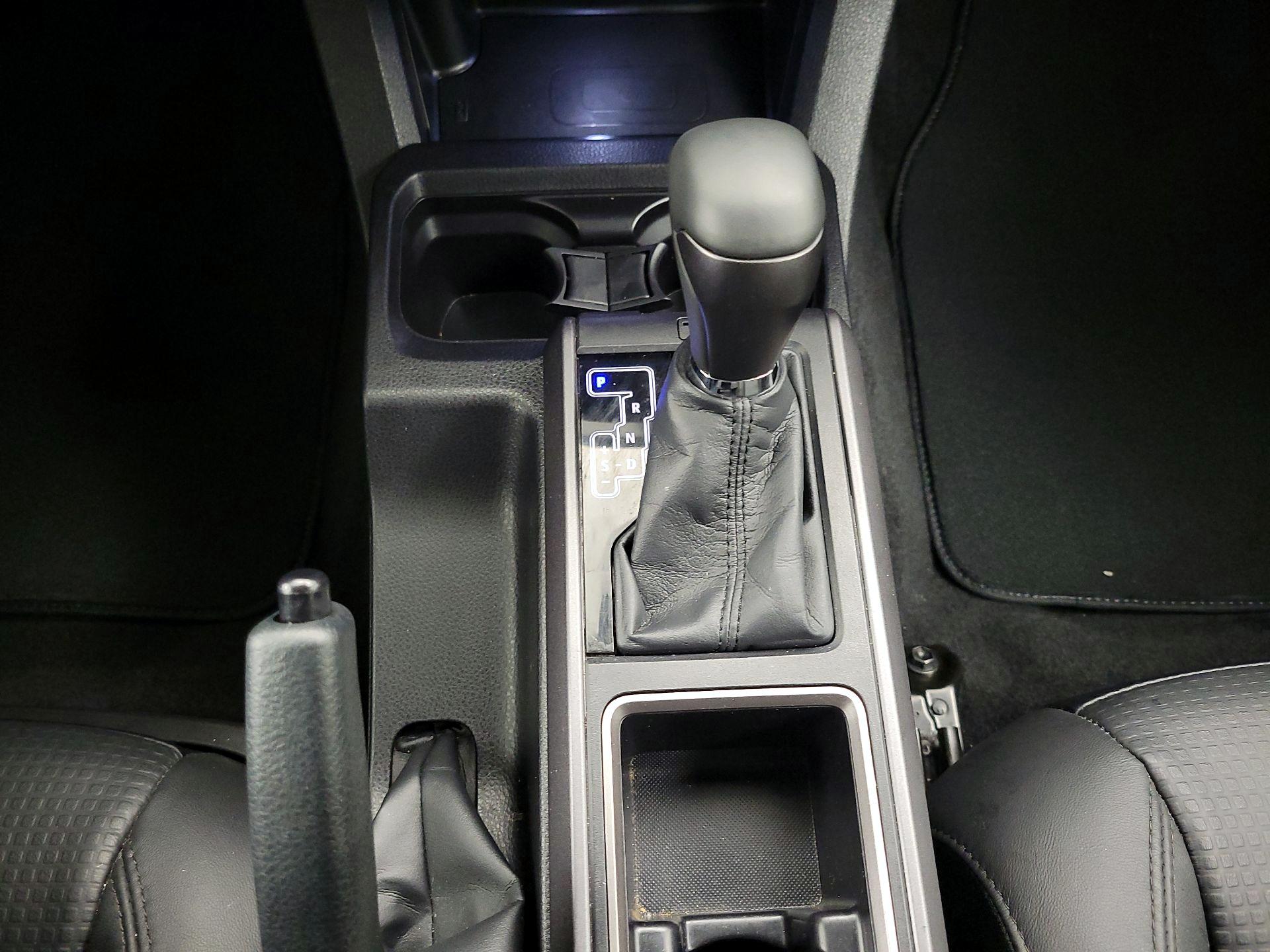 Thumbnail: 2022 Toyota Tacoma - 18