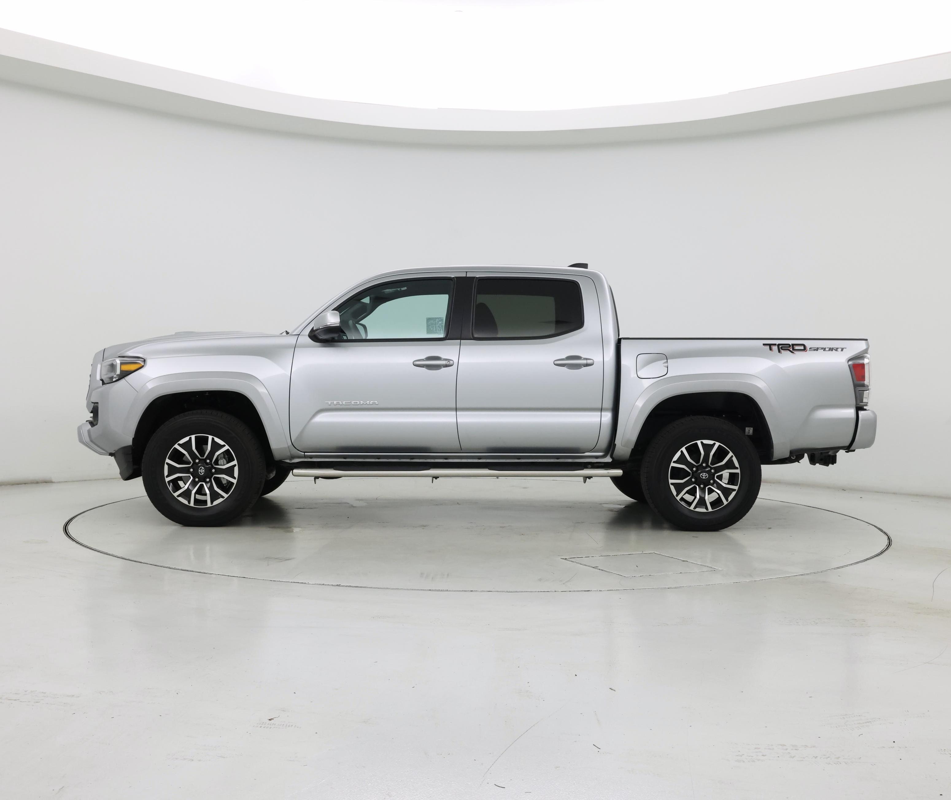 Thumbnail: 2022 Toyota Tacoma - 3