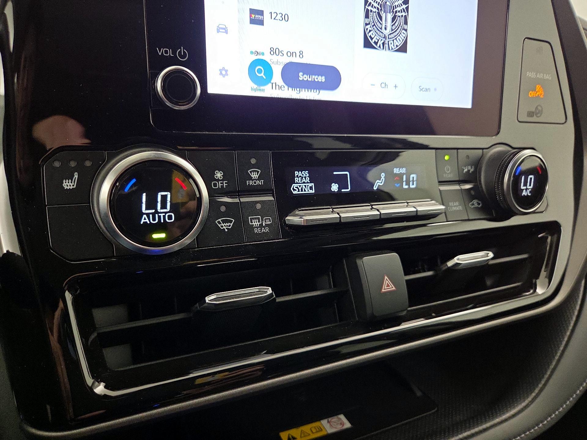 Thumbnail: 2023 Toyota Highlander - 16