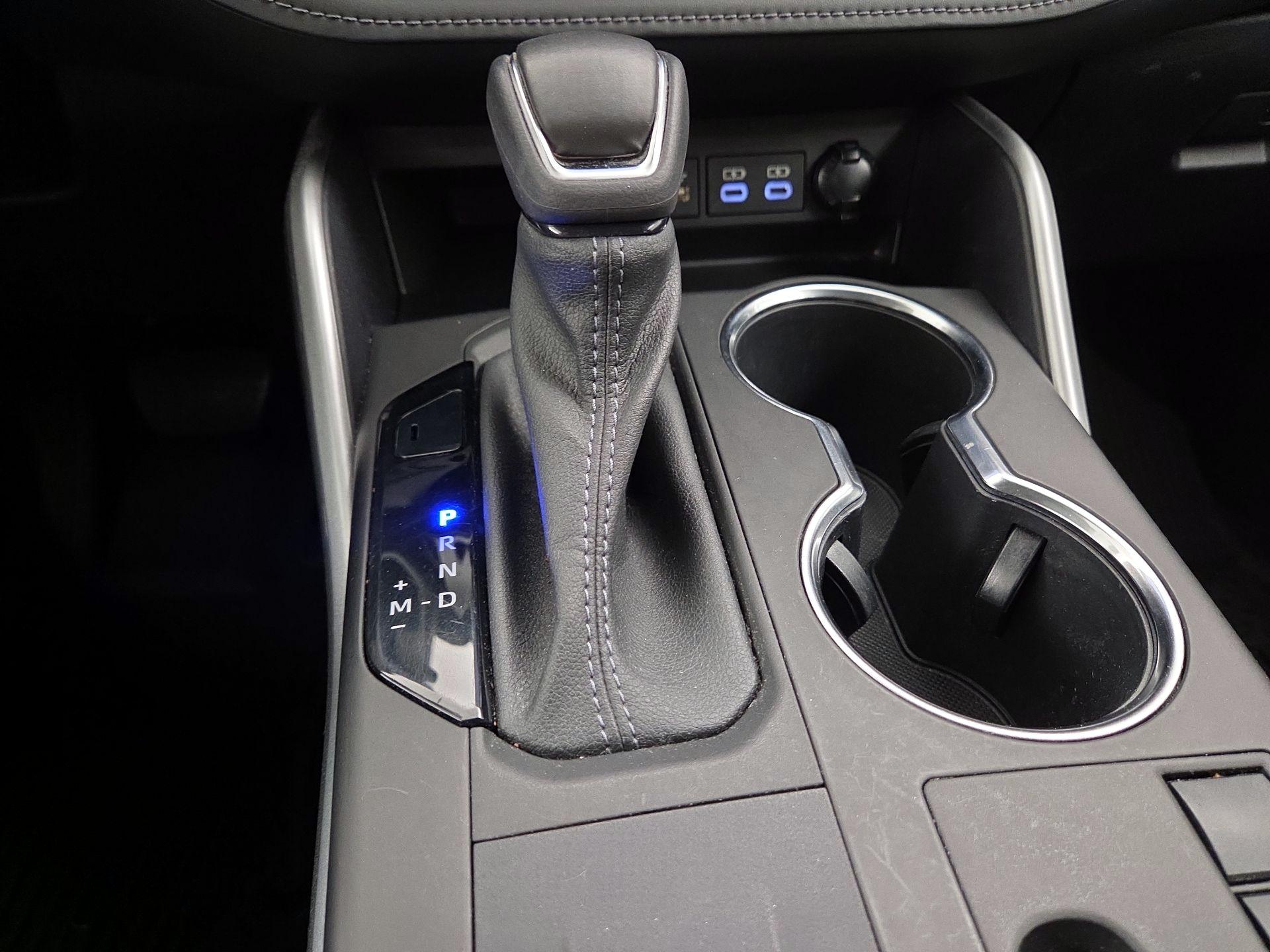 Thumbnail: 2023 Toyota Highlander - 17