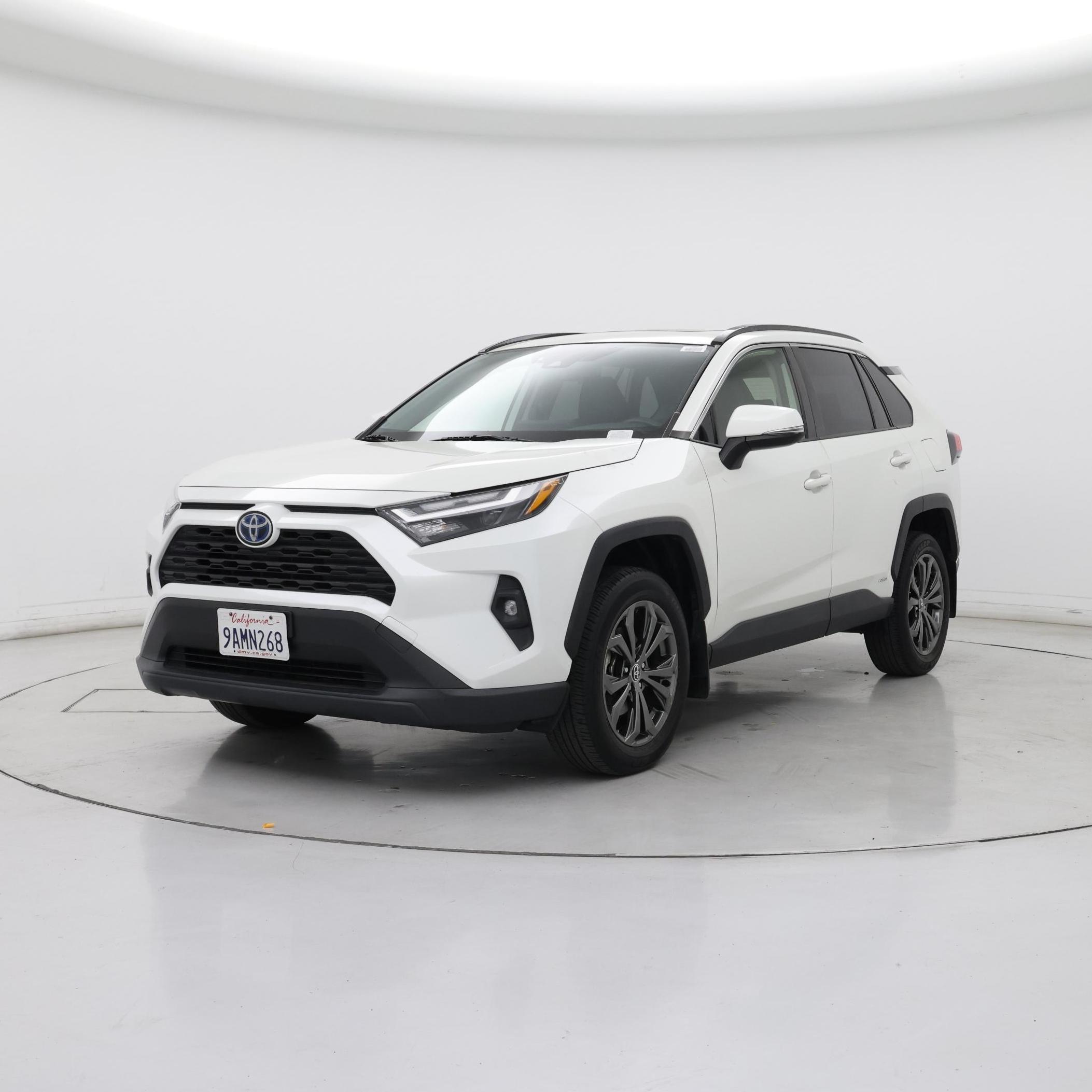 Thumbnail: 2022 Toyota RAV4 - 4