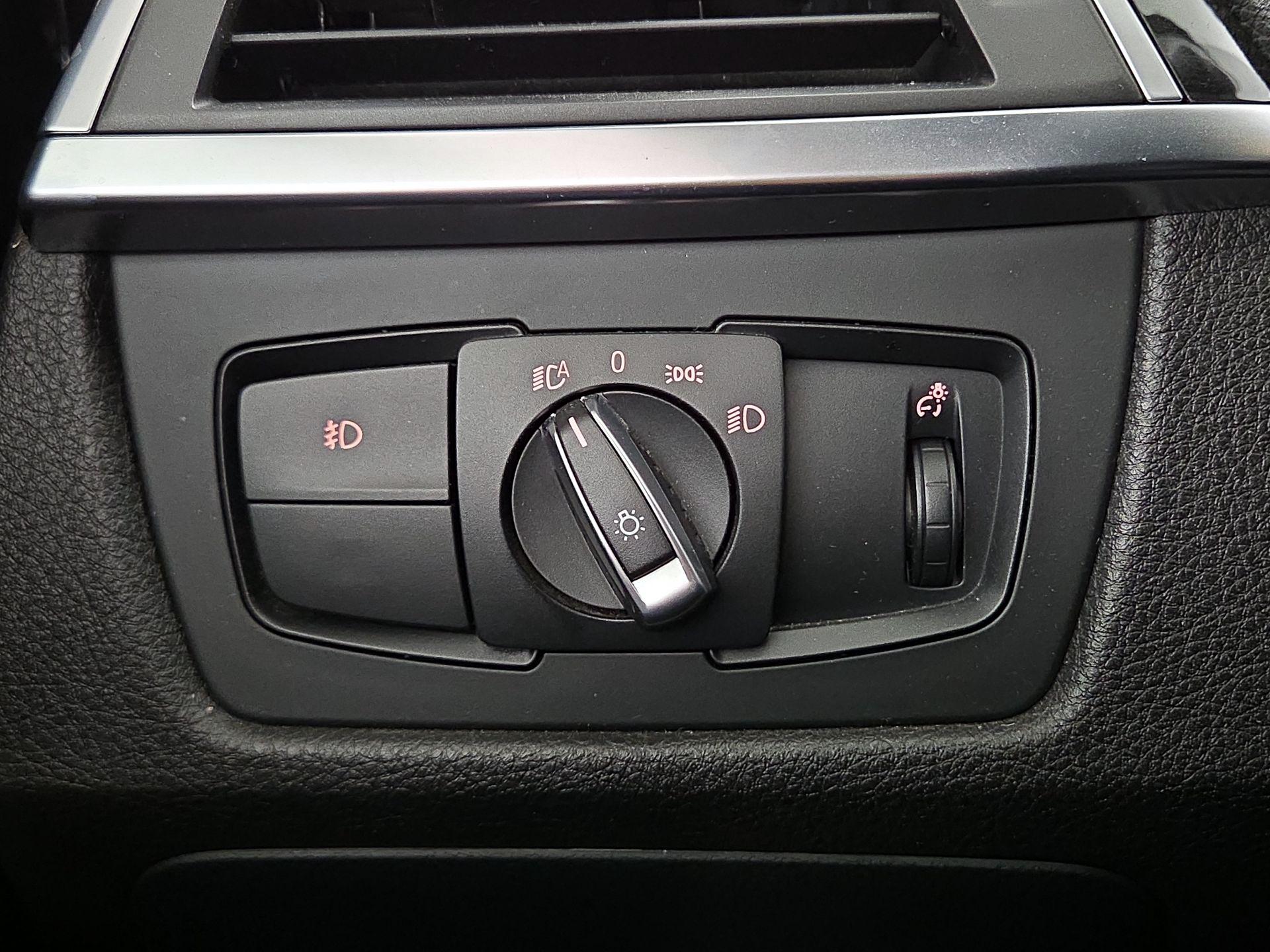 Thumbnail: 2016 BMW 3 Series - 13