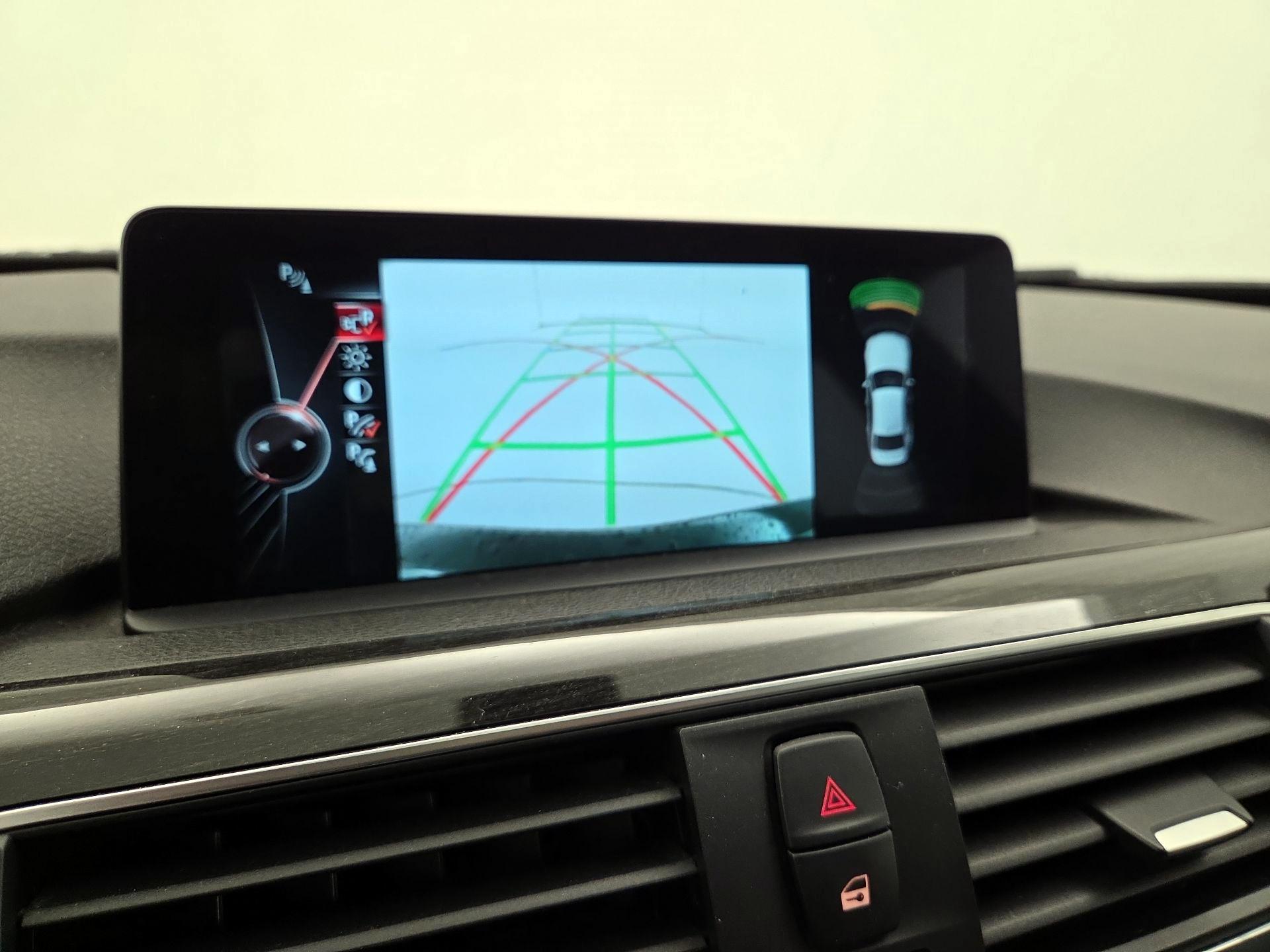 Thumbnail: 2016 BMW 3 Series - 15