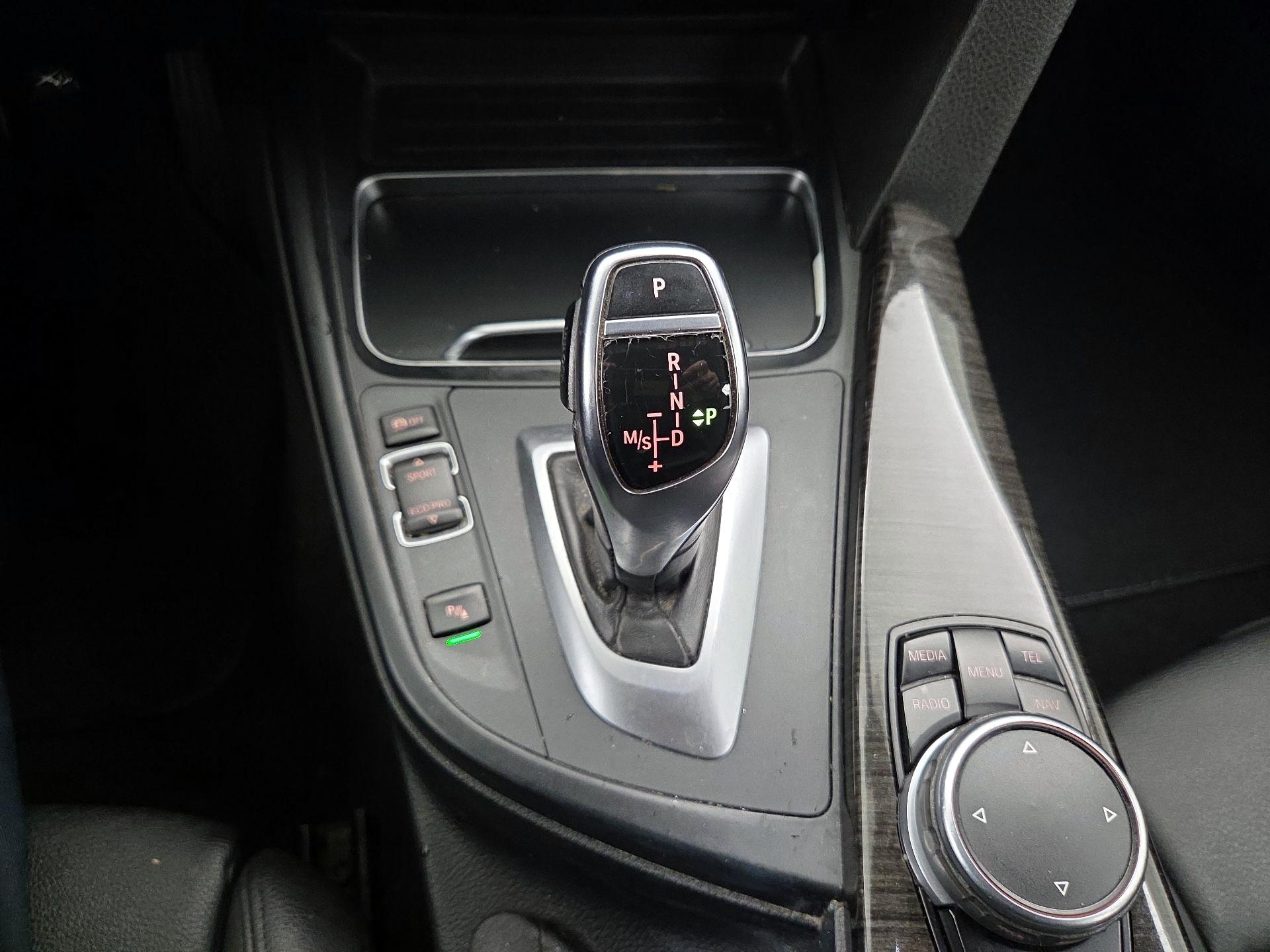 Thumbnail: 2016 BMW 3 Series - 18