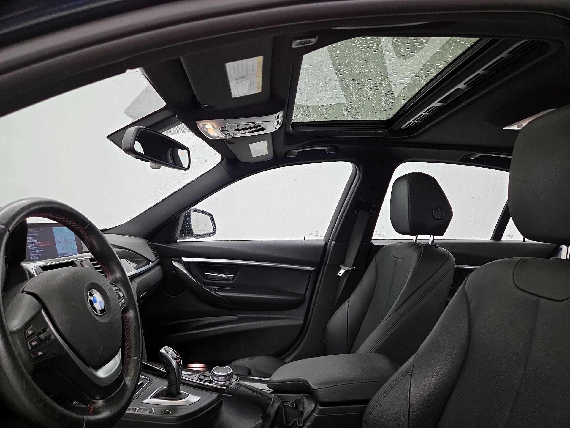 Thumbnail: 2016 BMW 3 Series - 20