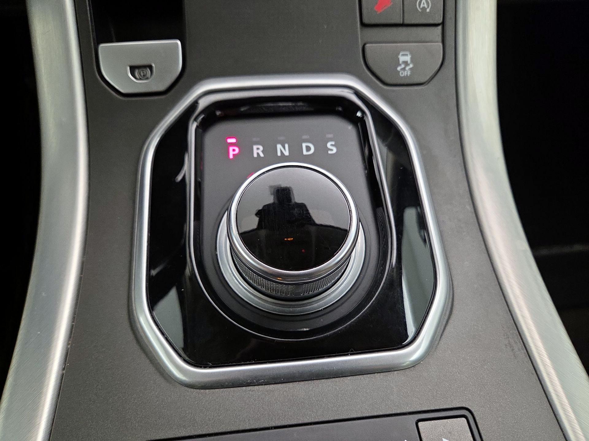 Thumbnail: 2016 Land Rover Range Rover Evoque - 18