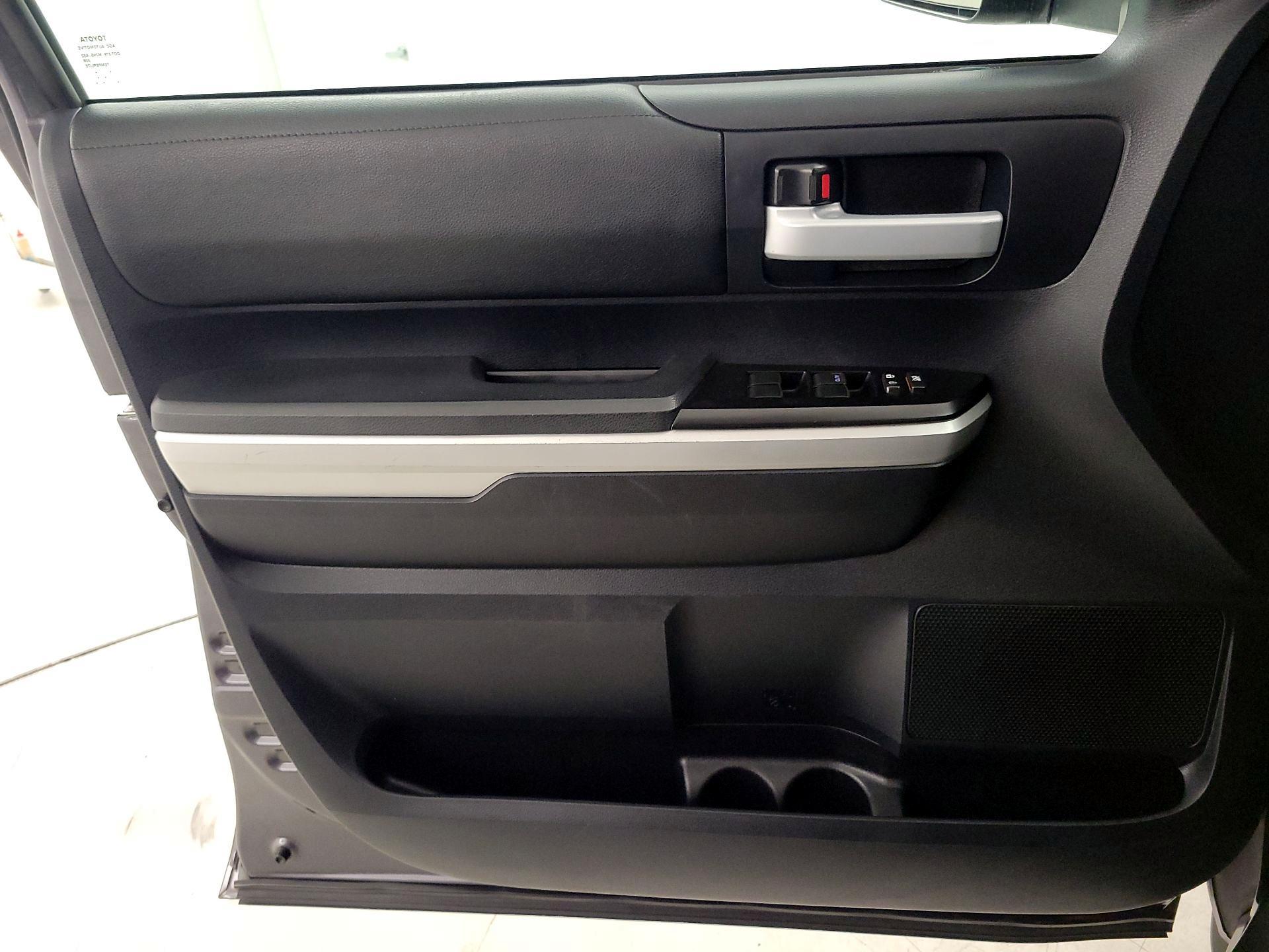 Thumbnail: 2015 Toyota Tundra - 12