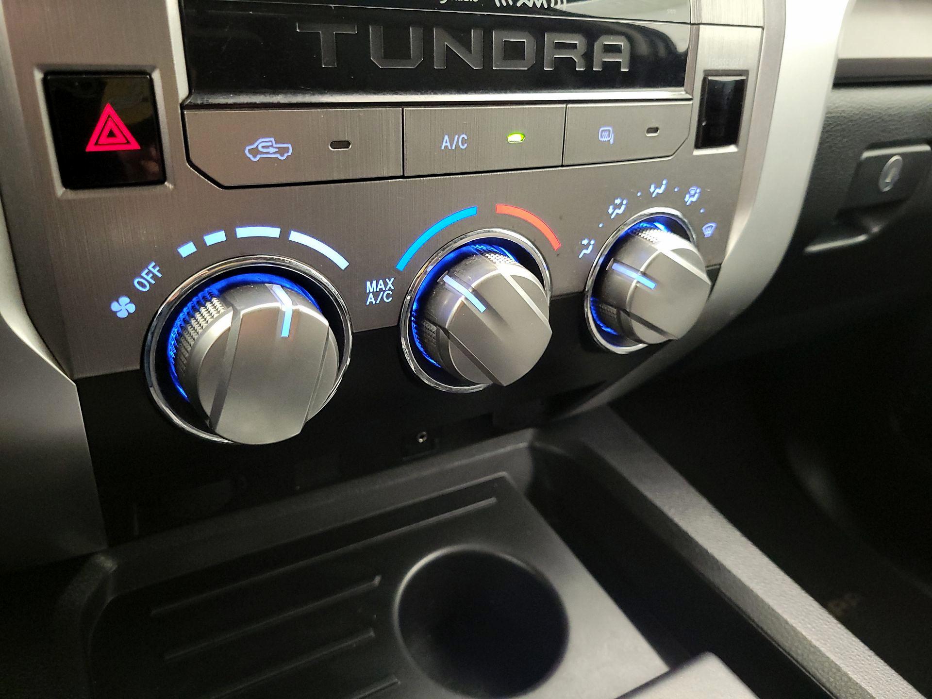 Thumbnail: 2015 Toyota Tundra - 16