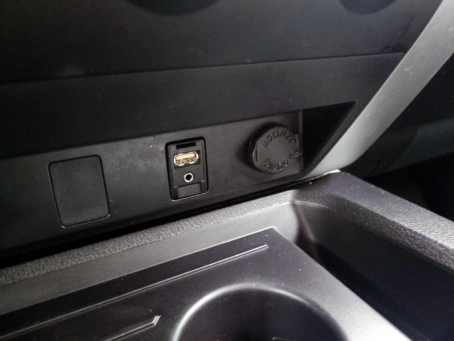 Thumbnail: 2015 Toyota Tundra - 18