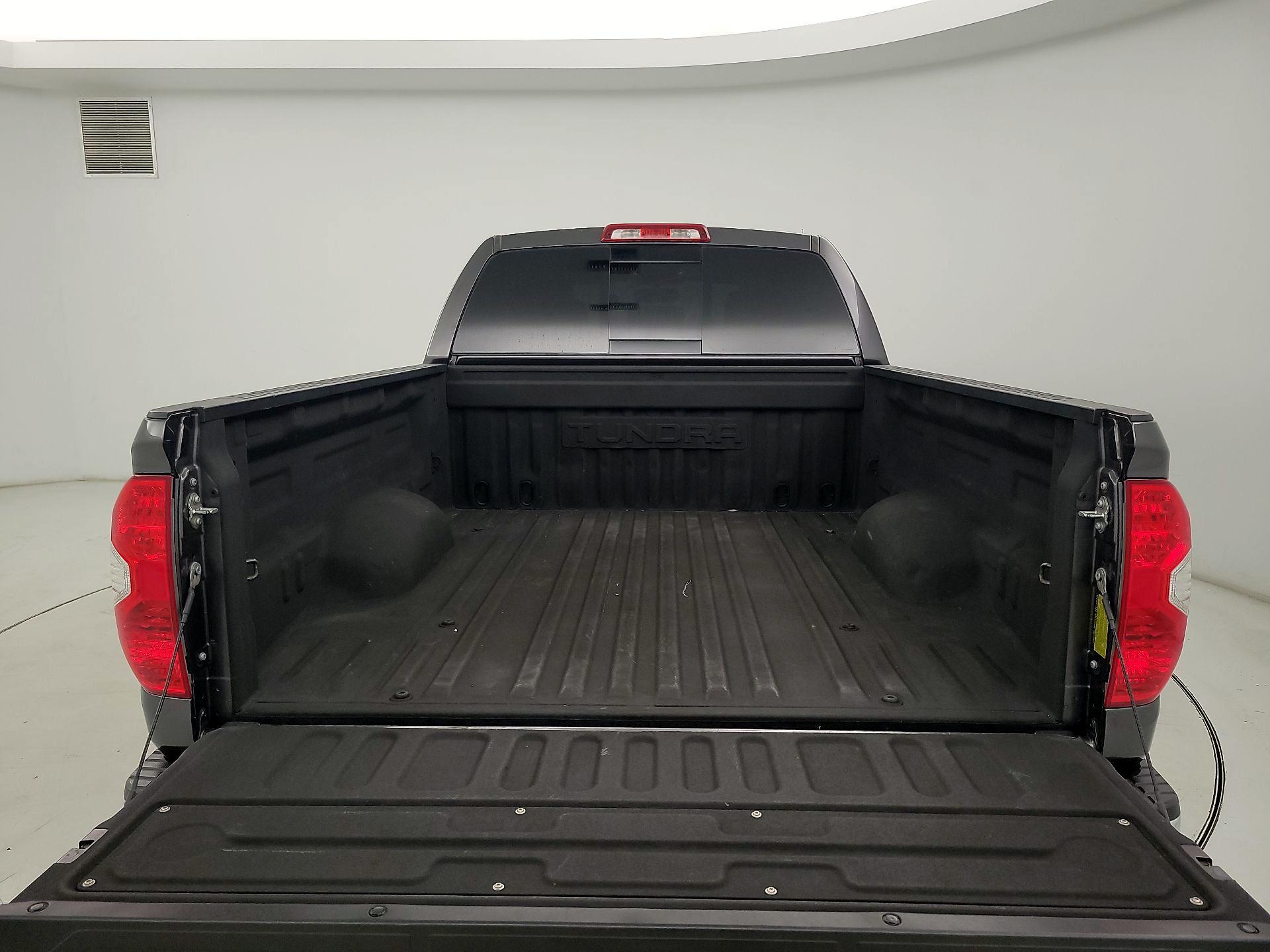 Thumbnail: 2015 Toyota Tundra - 20