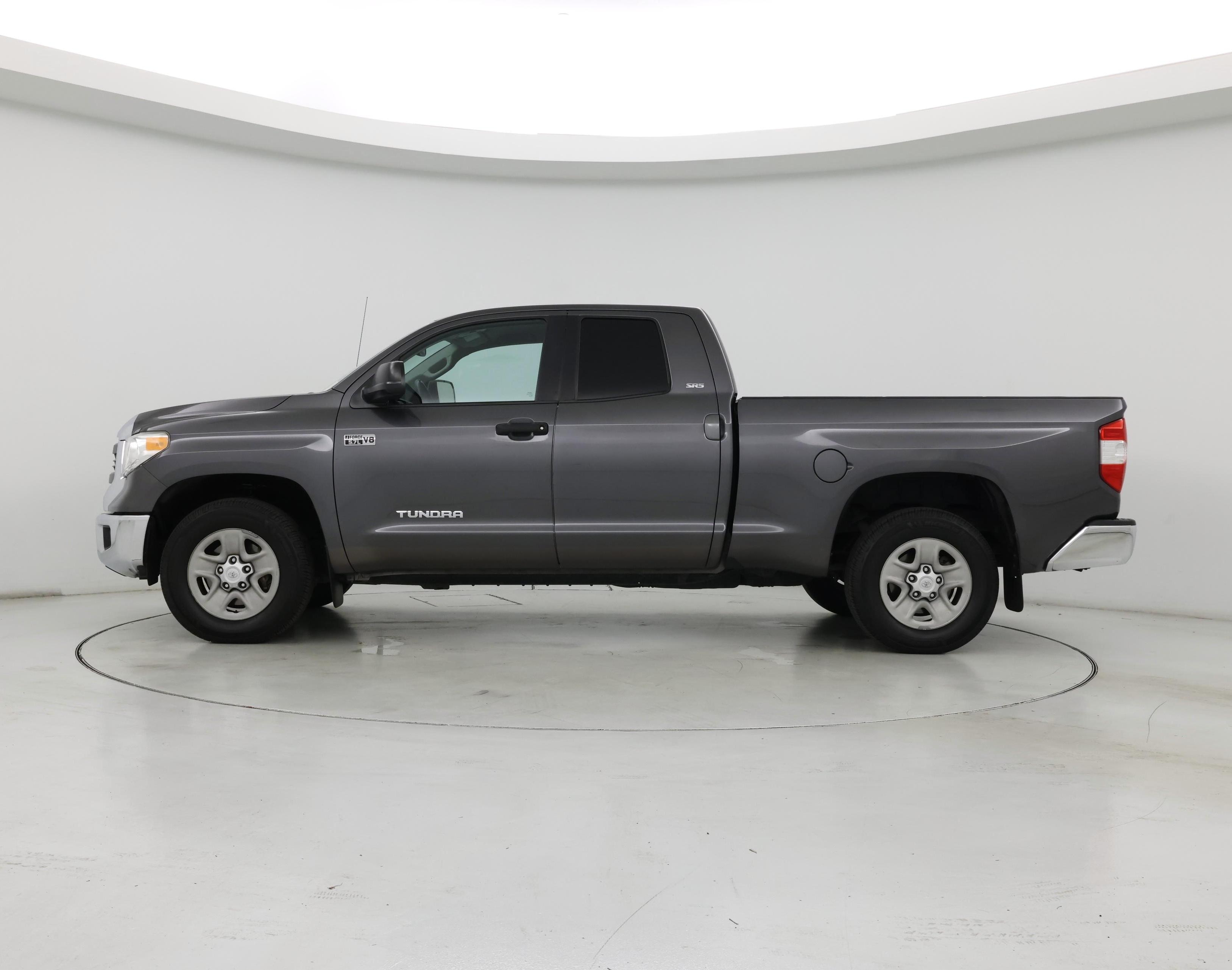 Thumbnail: 2015 Toyota Tundra - 3