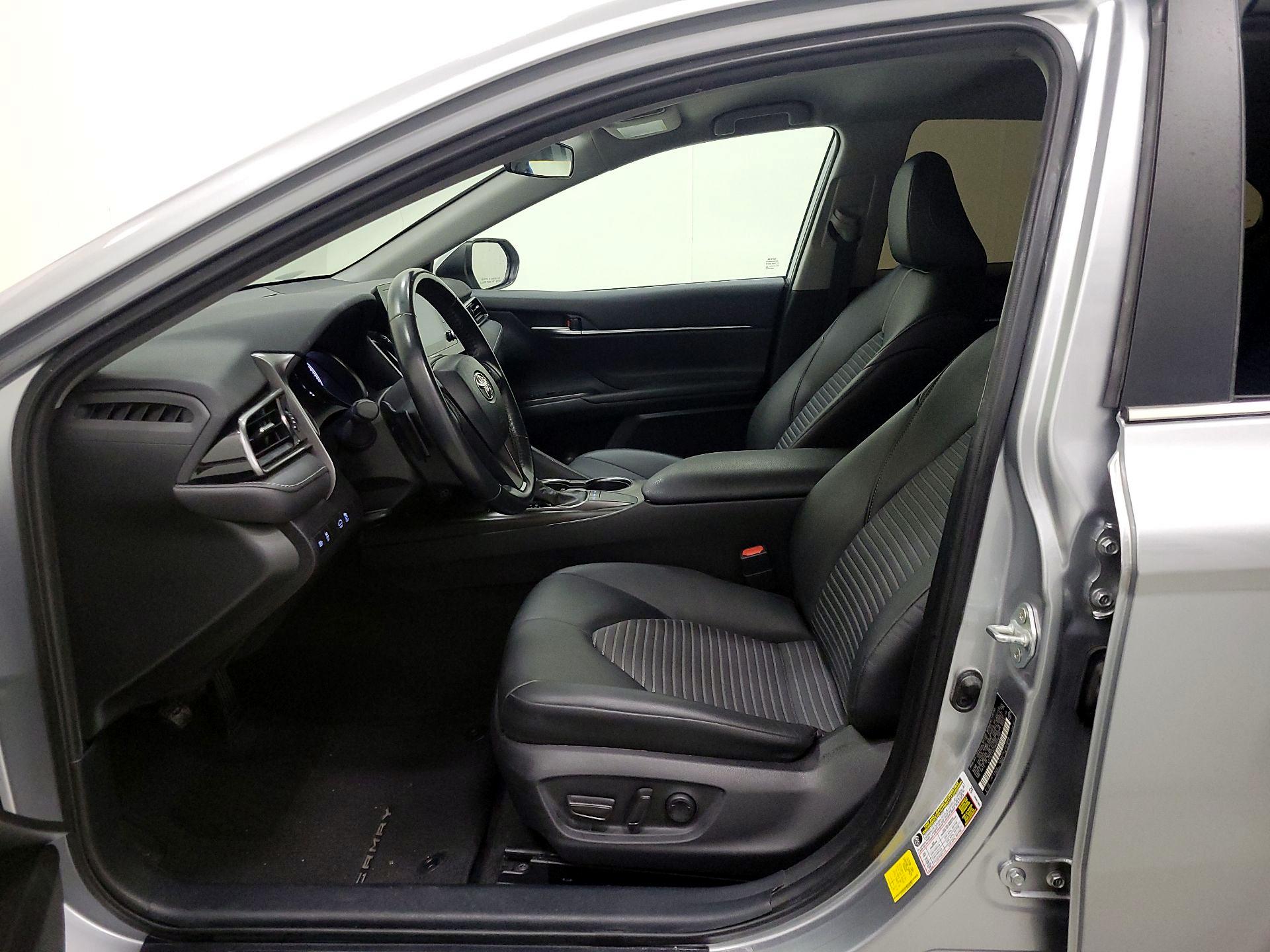 Thumbnail: 2022 Toyota Camry - 11