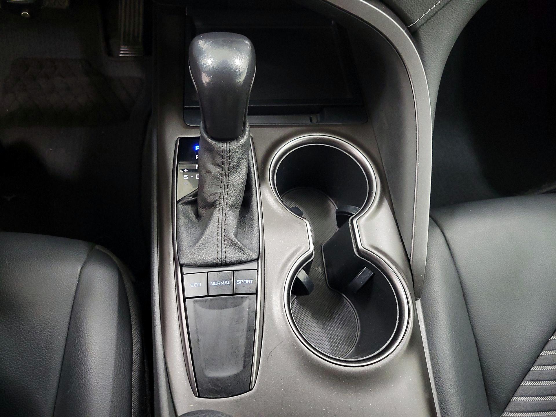 Thumbnail: 2022 Toyota Camry - 18