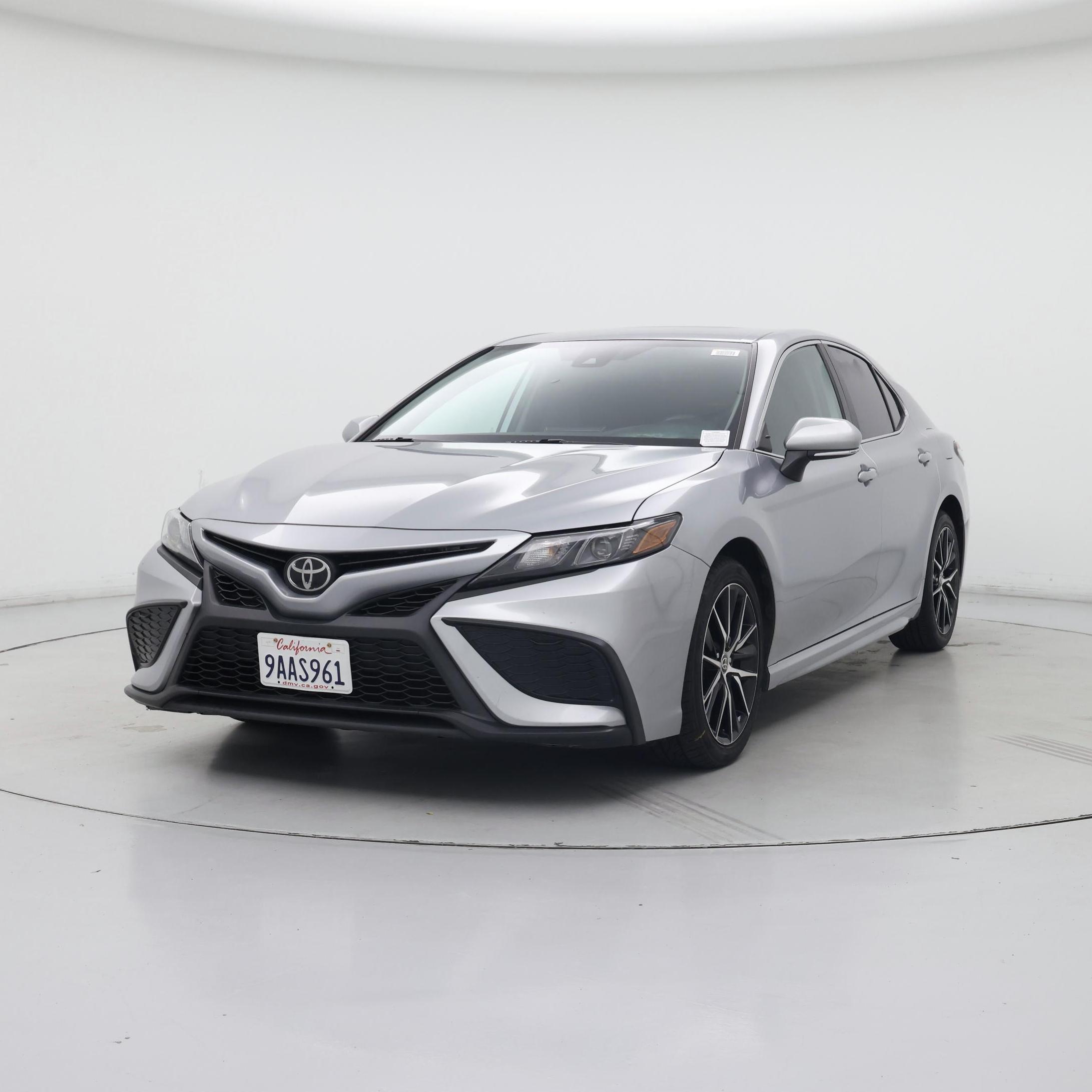 Thumbnail: 2022 Toyota Camry - 4