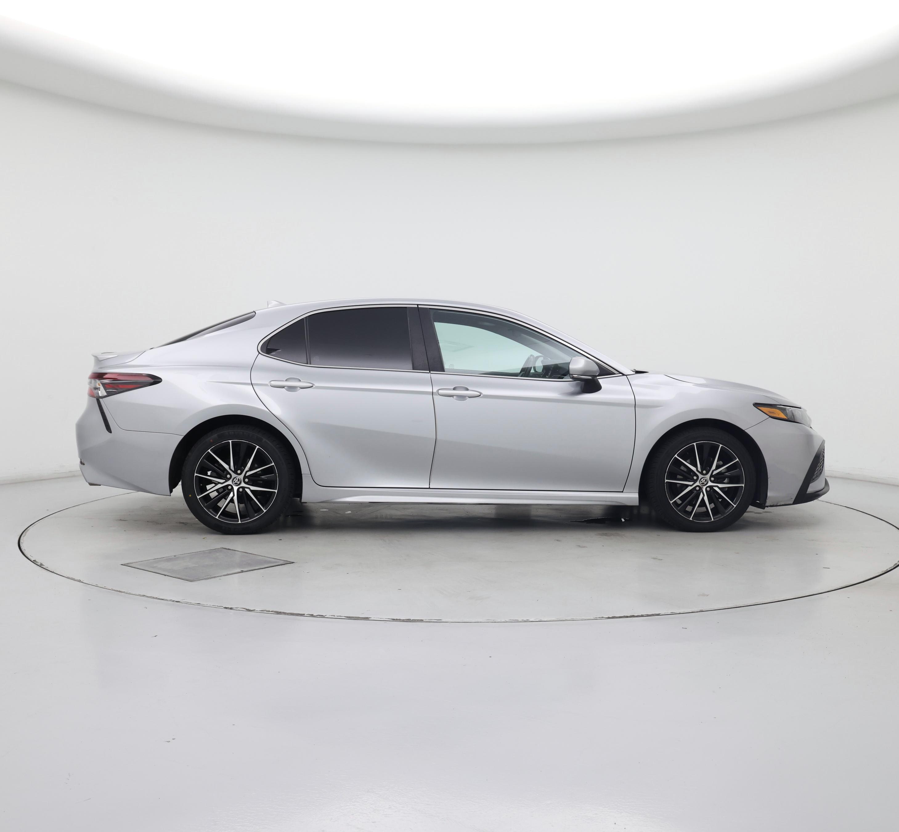 Thumbnail: 2022 Toyota Camry - 7