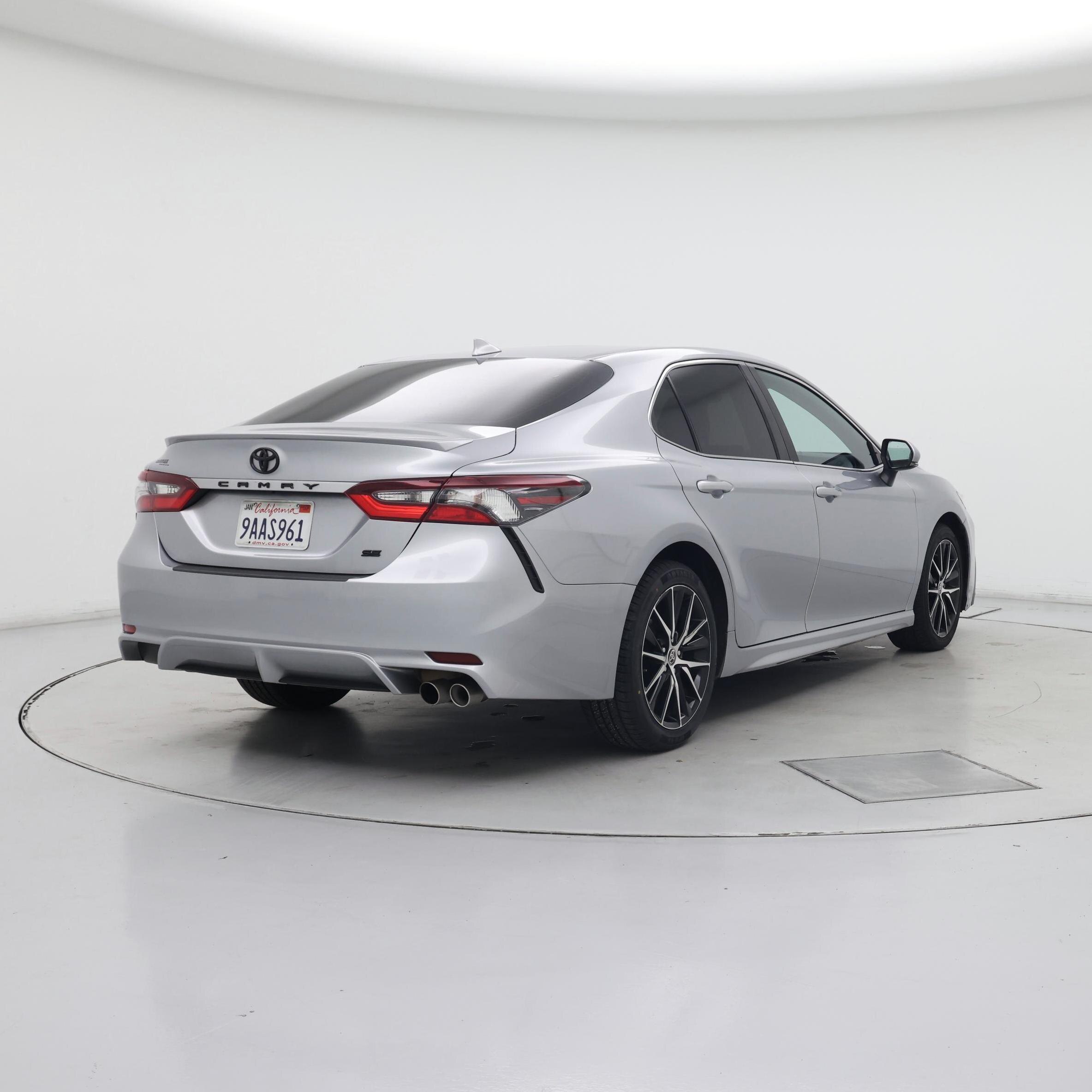 Thumbnail: 2022 Toyota Camry - 8