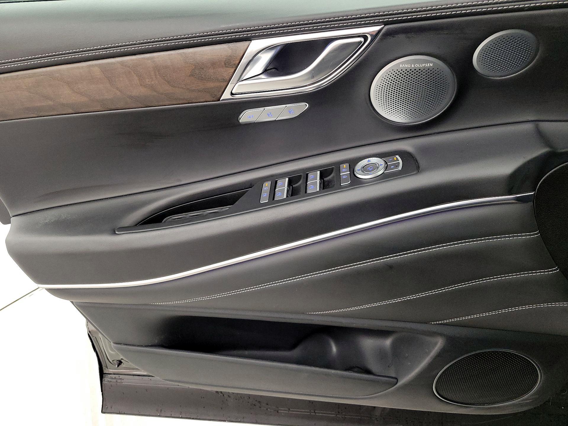 Thumbnail: 2025 Genesis GV80 - 12