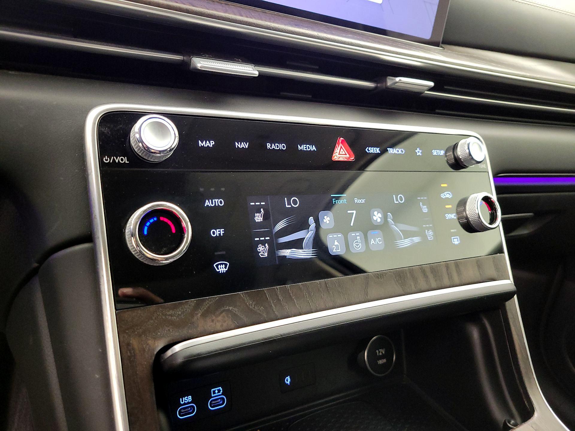 Thumbnail: 2025 Genesis GV80 - 17