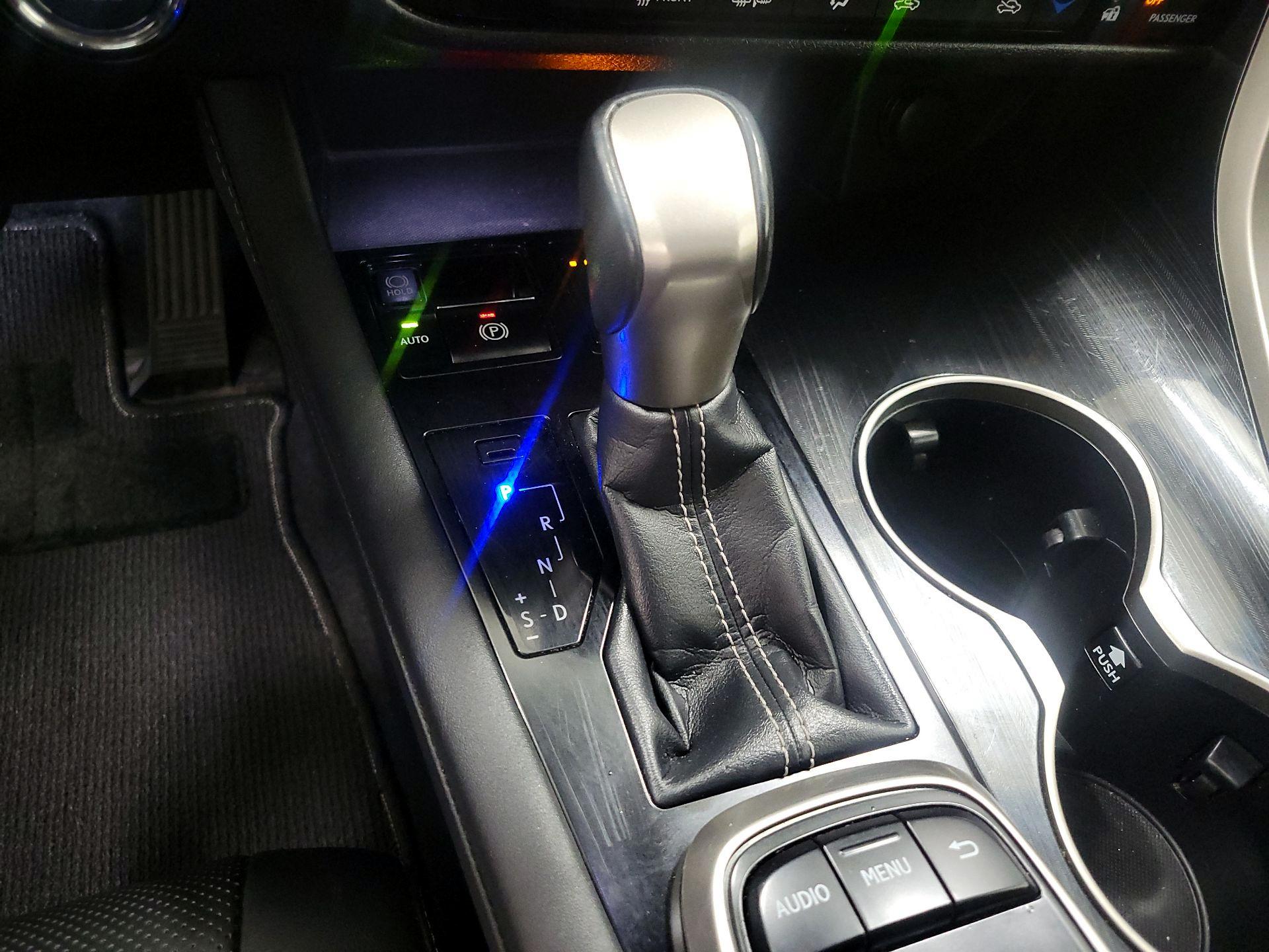 Thumbnail: 2018 Lexus RX - 17