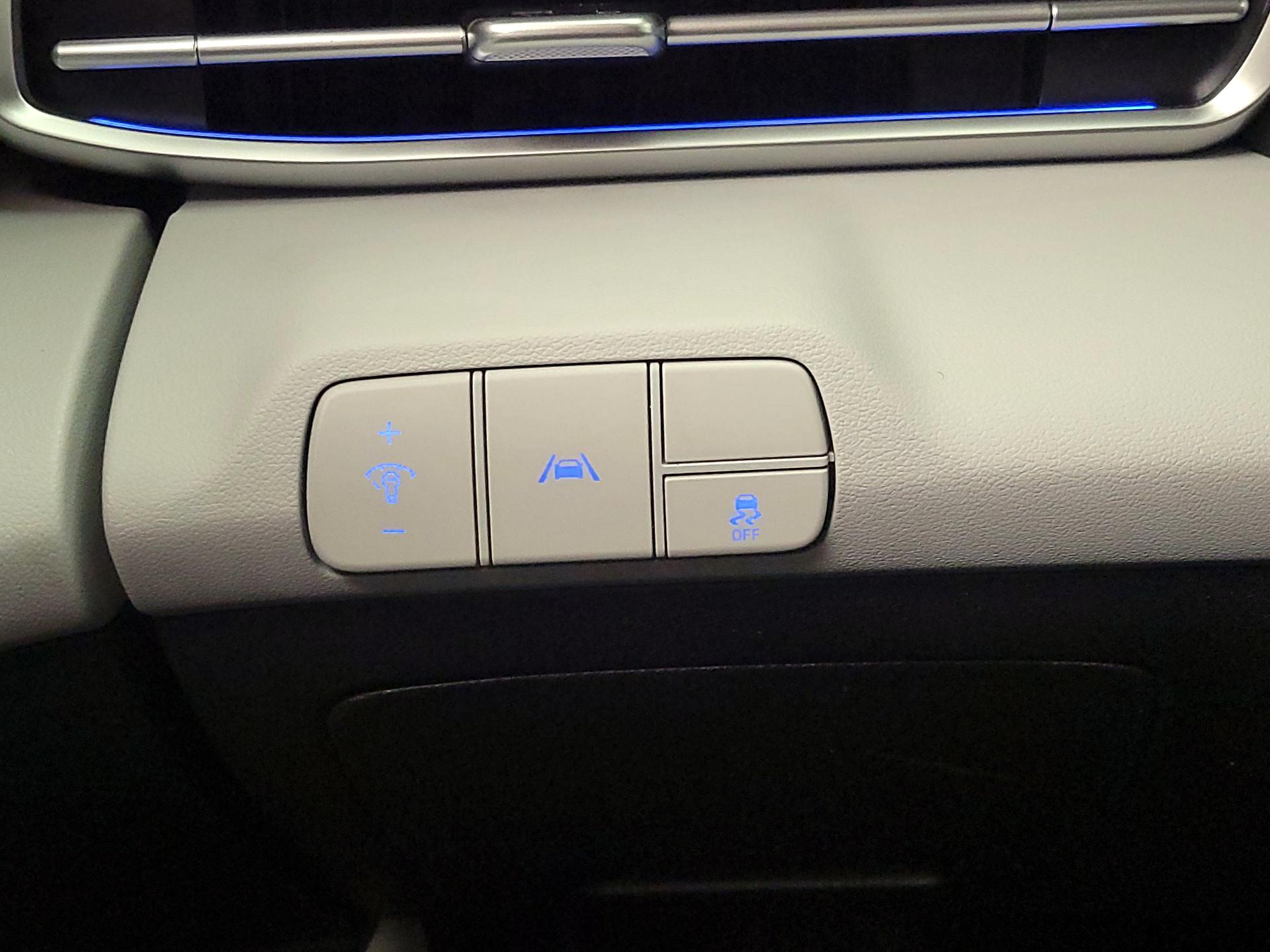 Thumbnail: 2023 Hyundai Elantra - 13