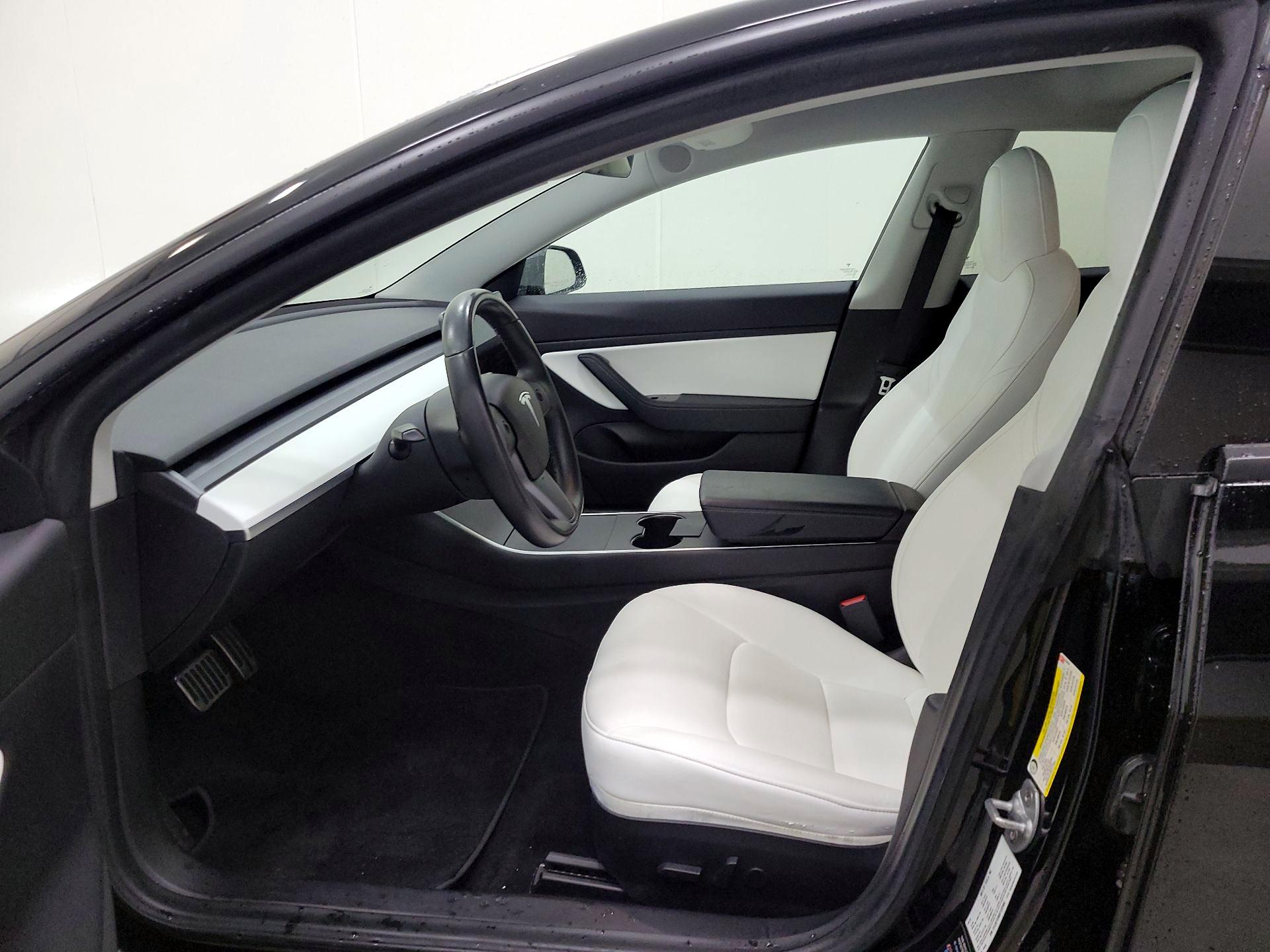 Thumbnail: 2019 Tesla Model 3 - 11