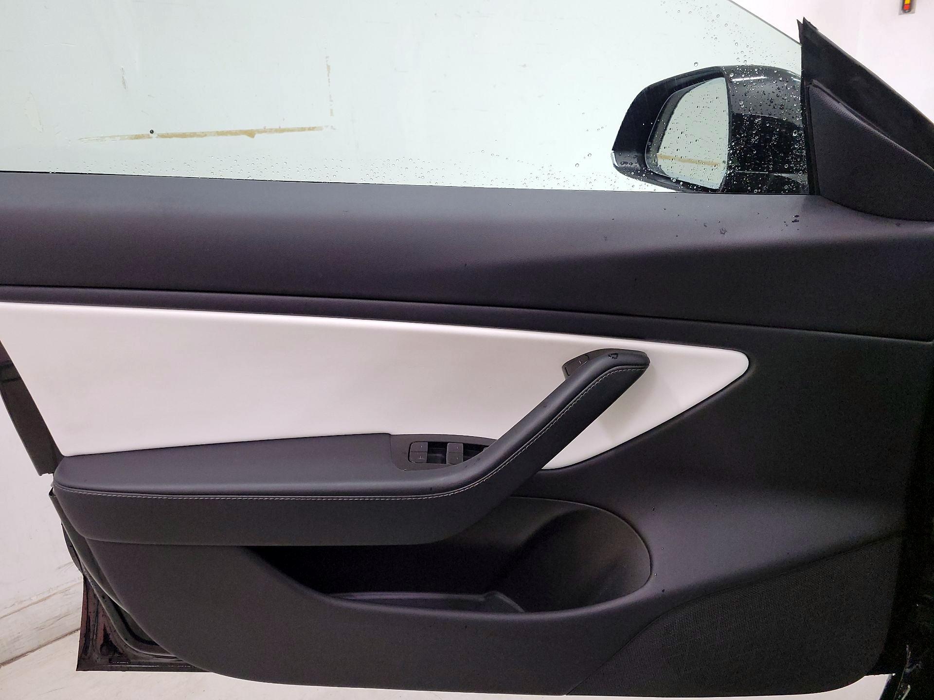 Thumbnail: 2019 Tesla Model 3 - 12