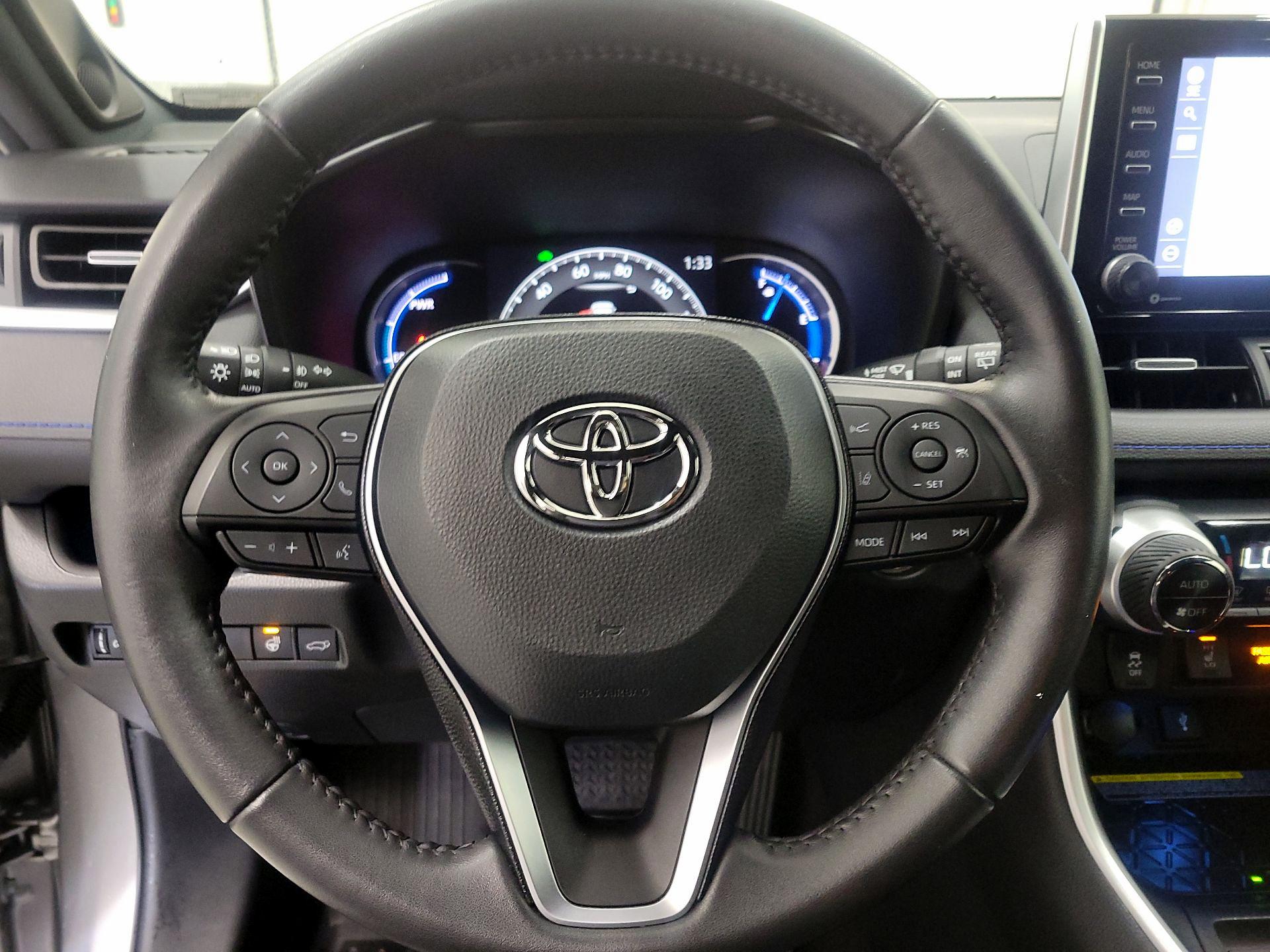 Thumbnail: 2021 Toyota RAV4 - 10