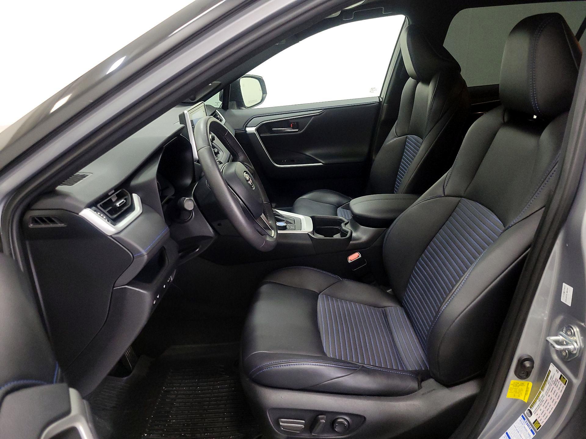 Thumbnail: 2021 Toyota RAV4 - 11