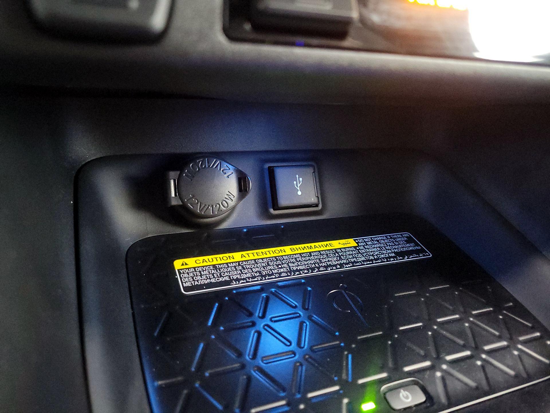 Thumbnail: 2021 Toyota RAV4 - 19