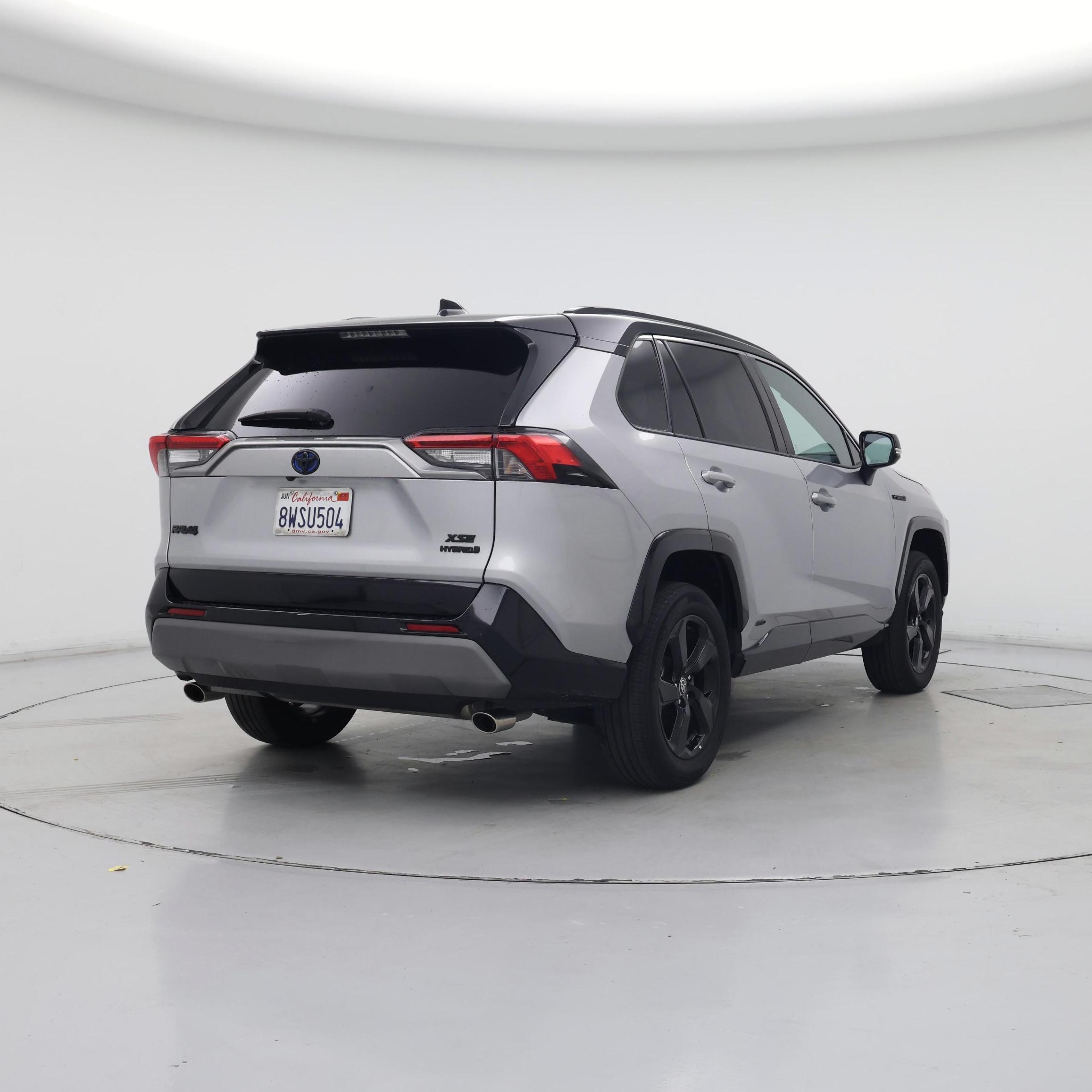 Thumbnail: 2021 Toyota RAV4 - 8