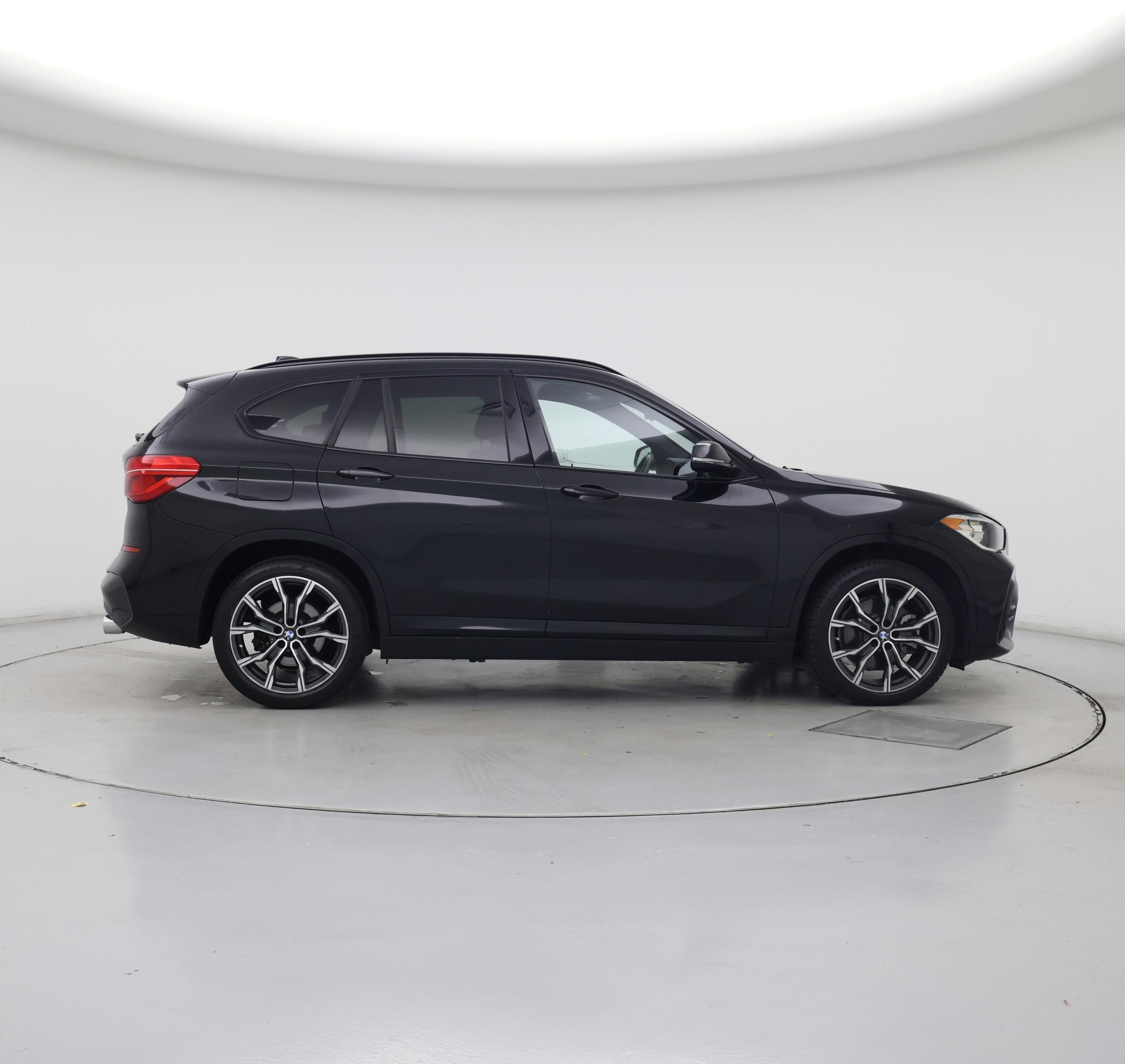 Thumbnail: 2021 BMW X1 - 7
