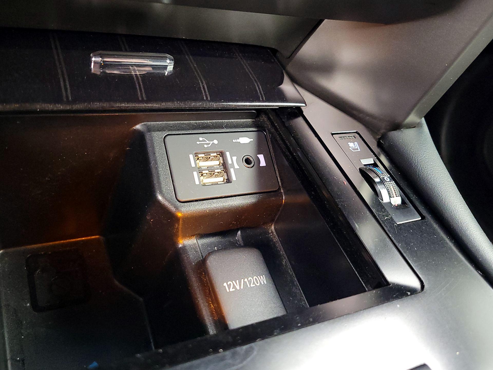 Thumbnail: 2020 Lexus GX - 19