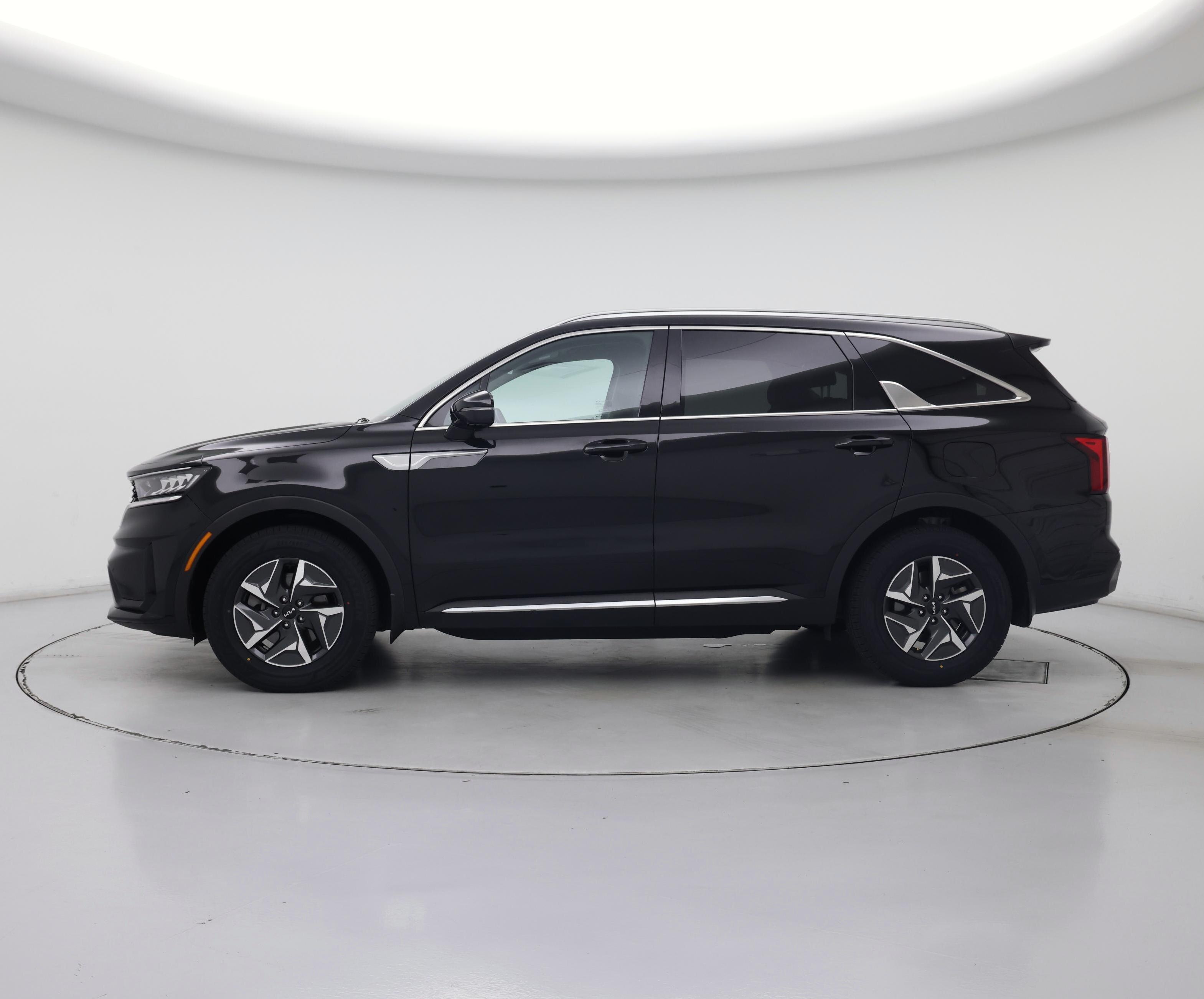Thumbnail: 2023 Kia Sorento - 3