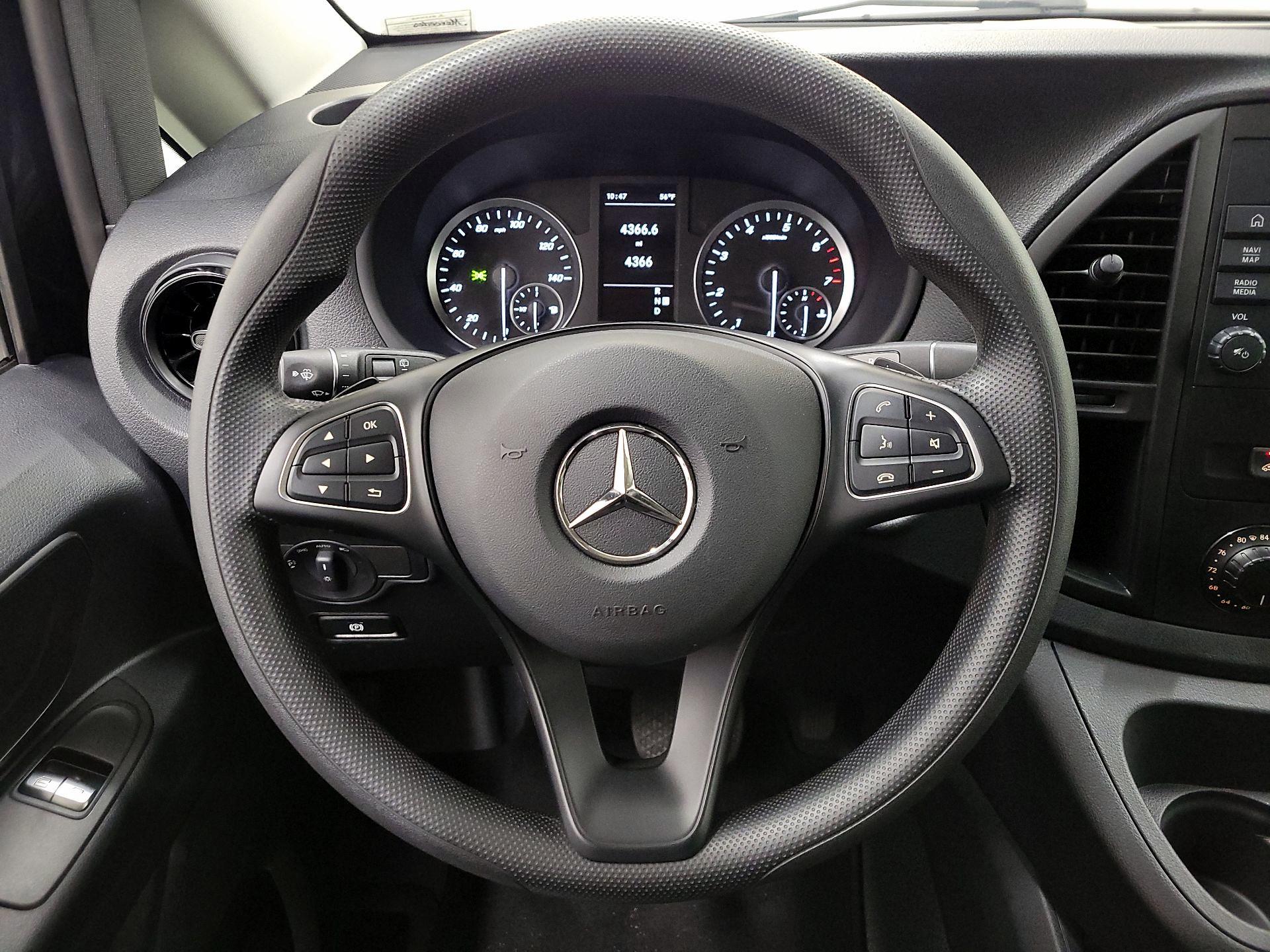 Thumbnail: 2023 Mercedes-Benz Metris - 10