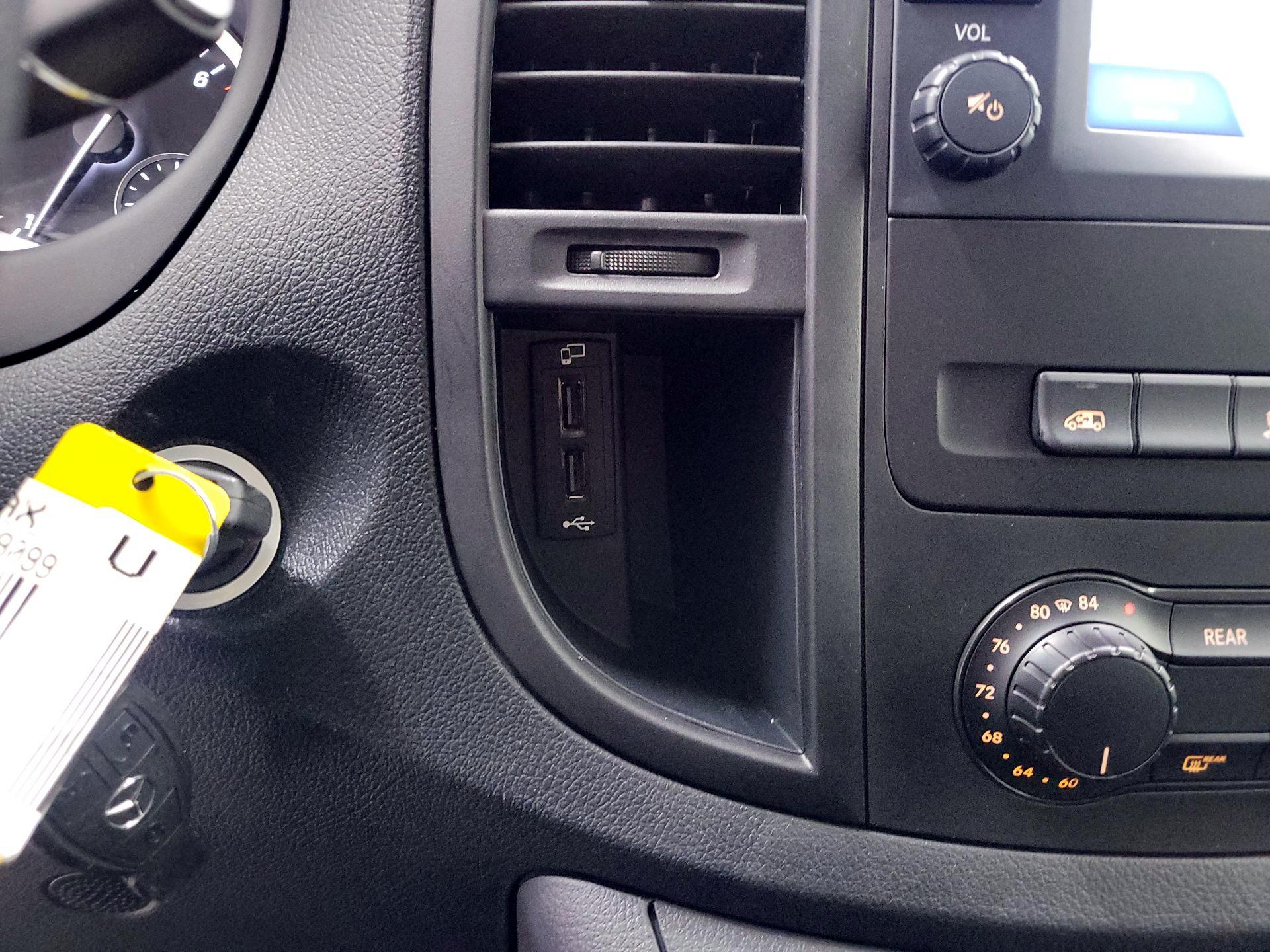 Thumbnail: 2023 Mercedes-Benz Metris - 19