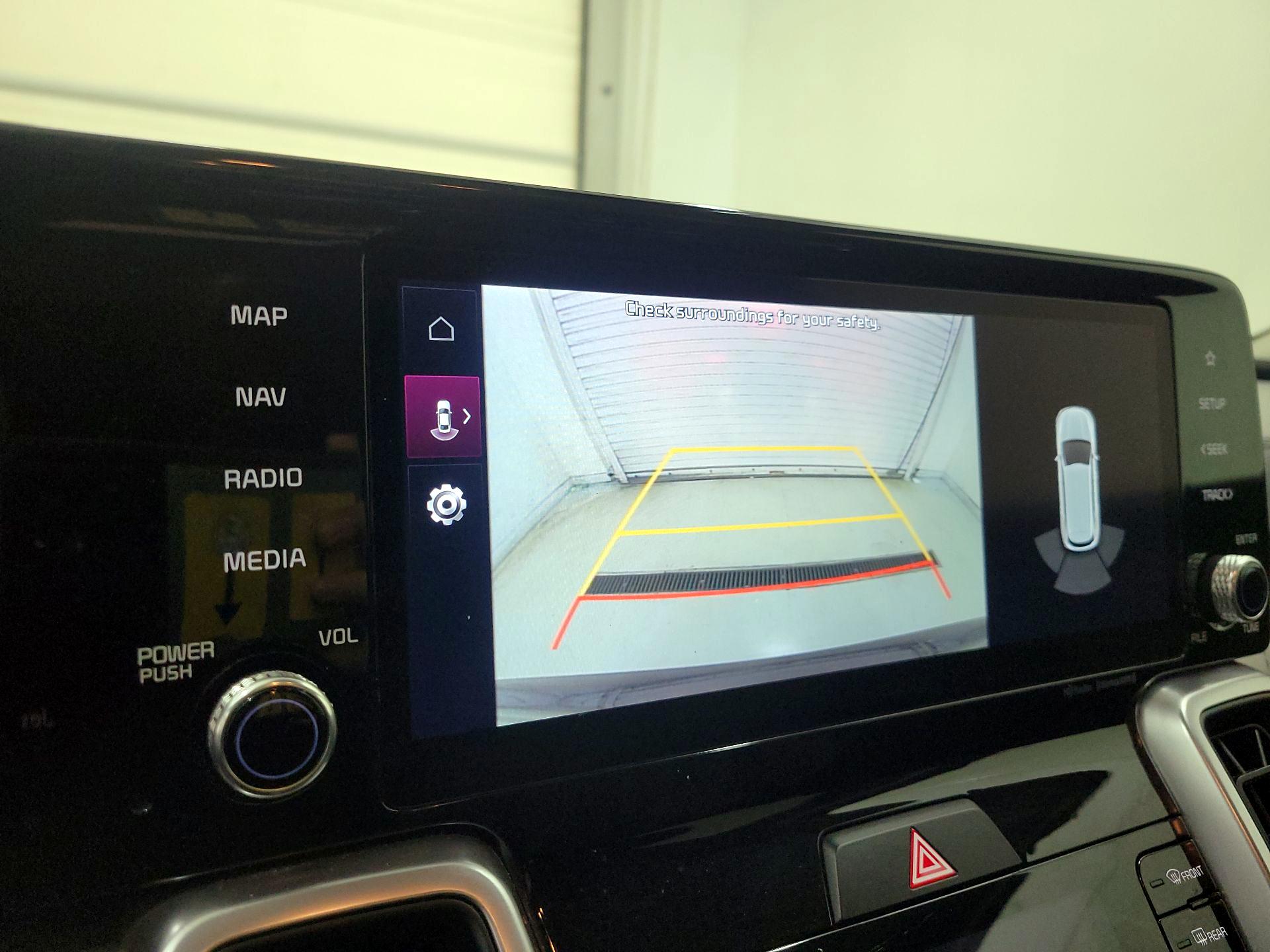 Thumbnail: 2022 Kia Sorento - 14