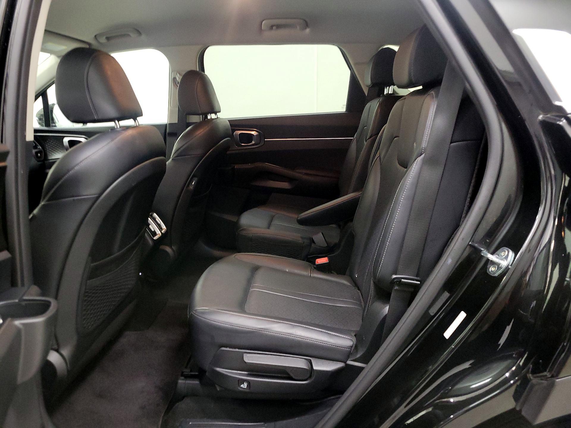 Thumbnail: 2022 Kia Sorento - 19