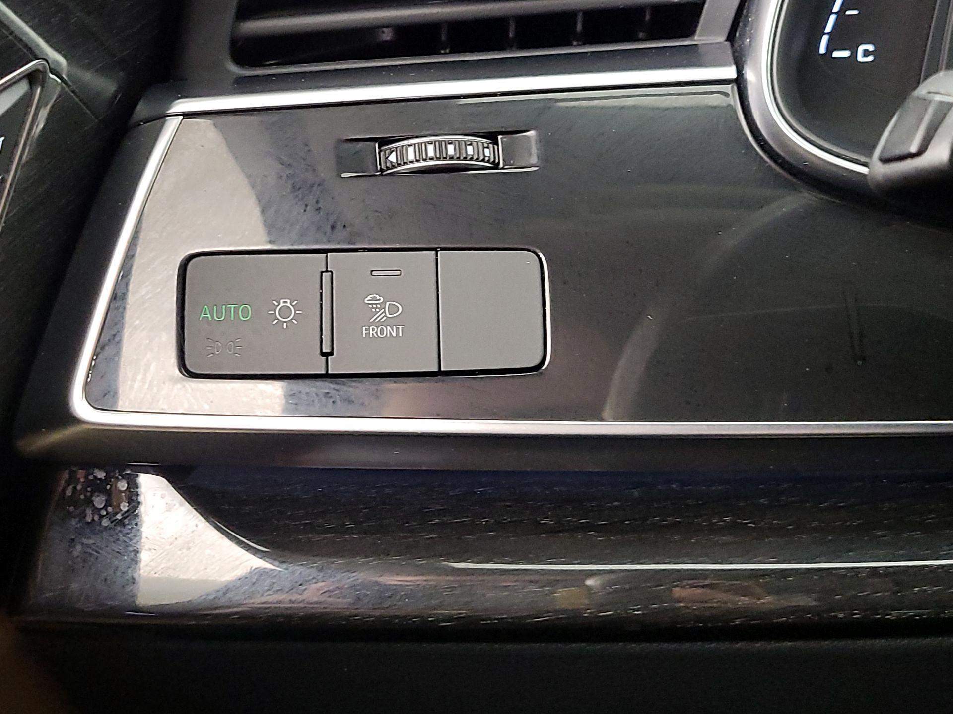 Thumbnail: 2023 Audi Q7 - 13