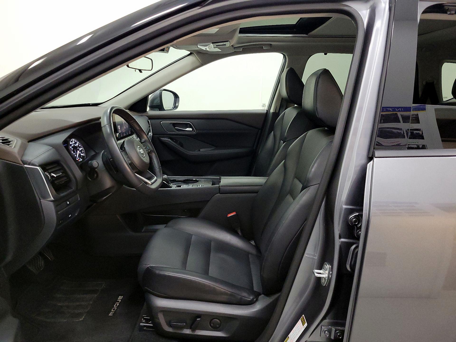 Thumbnail: 2021 Nissan Rogue - 11